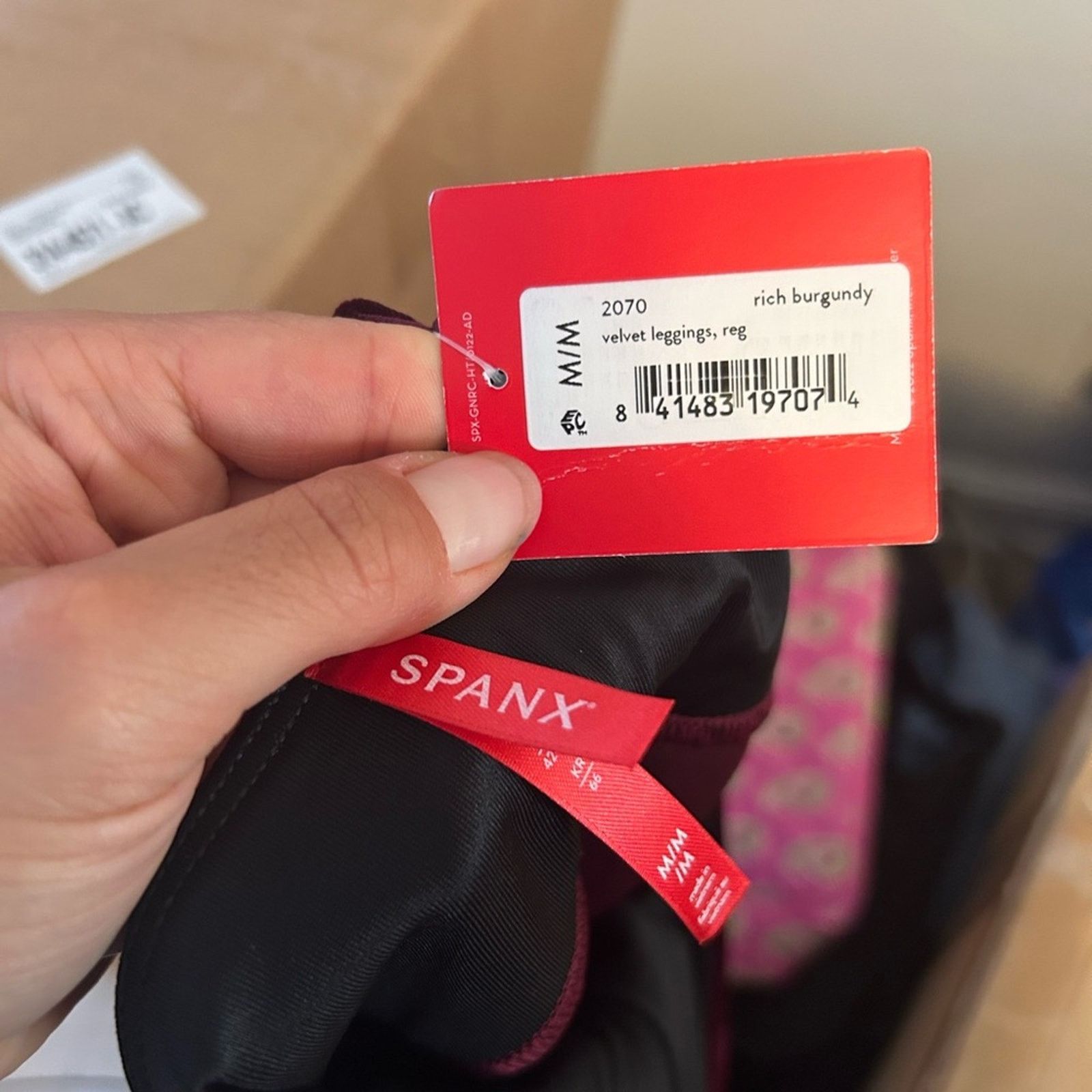 Spanx Nwt Spanx Rich Burgundy Velvet Leggings Size 30" / US 8 / IT 44 - 3 Thumbnail