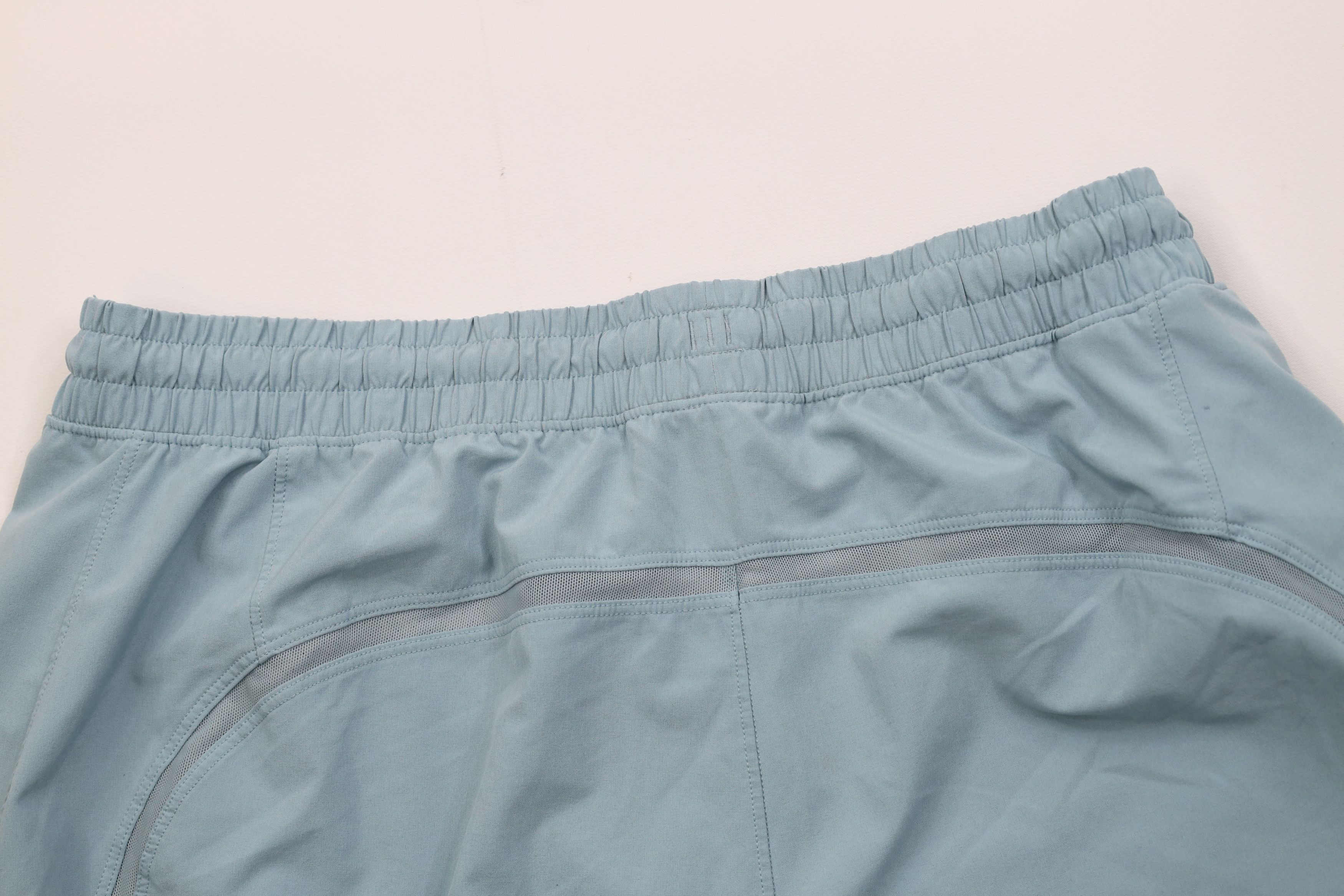 Lululemon Lululemon Pacebreaker Gym Running Jogging Shorts Light Blue Size US 34 / EU 50 - 9 Thumbnail