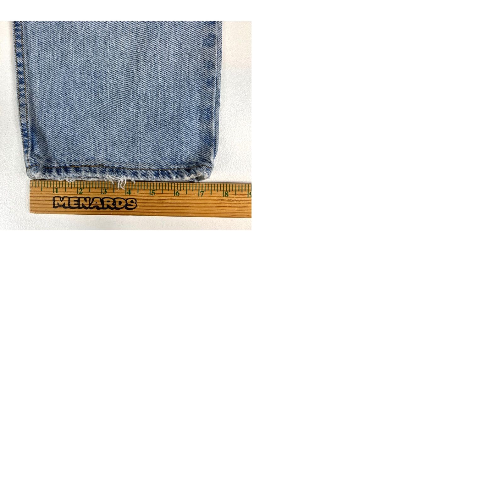 Levi's Levi's 550 Jeans Relaxed Fit Denim Blue 34x33 5-Pocket Vintage Made in USA Mens jeans Size US 34 / EU 50 - 9 Thumbnail