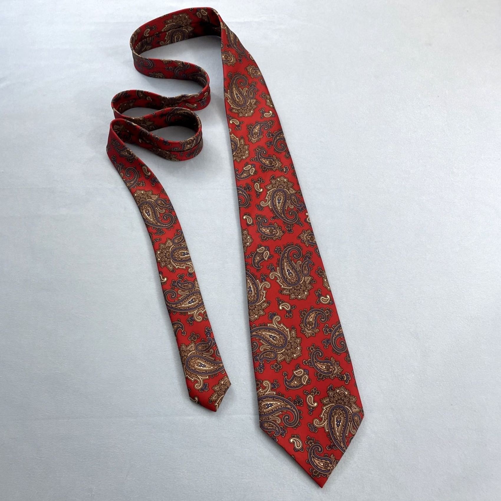 Vintage VINTAGE Christopher Hayes Tie Main Selling Point Paisley Silk Italy Red Blue White Classic 4x59 Mens NeckTie 1980s 1990s Western# Size ONE SIZE - 3 Thumbnail