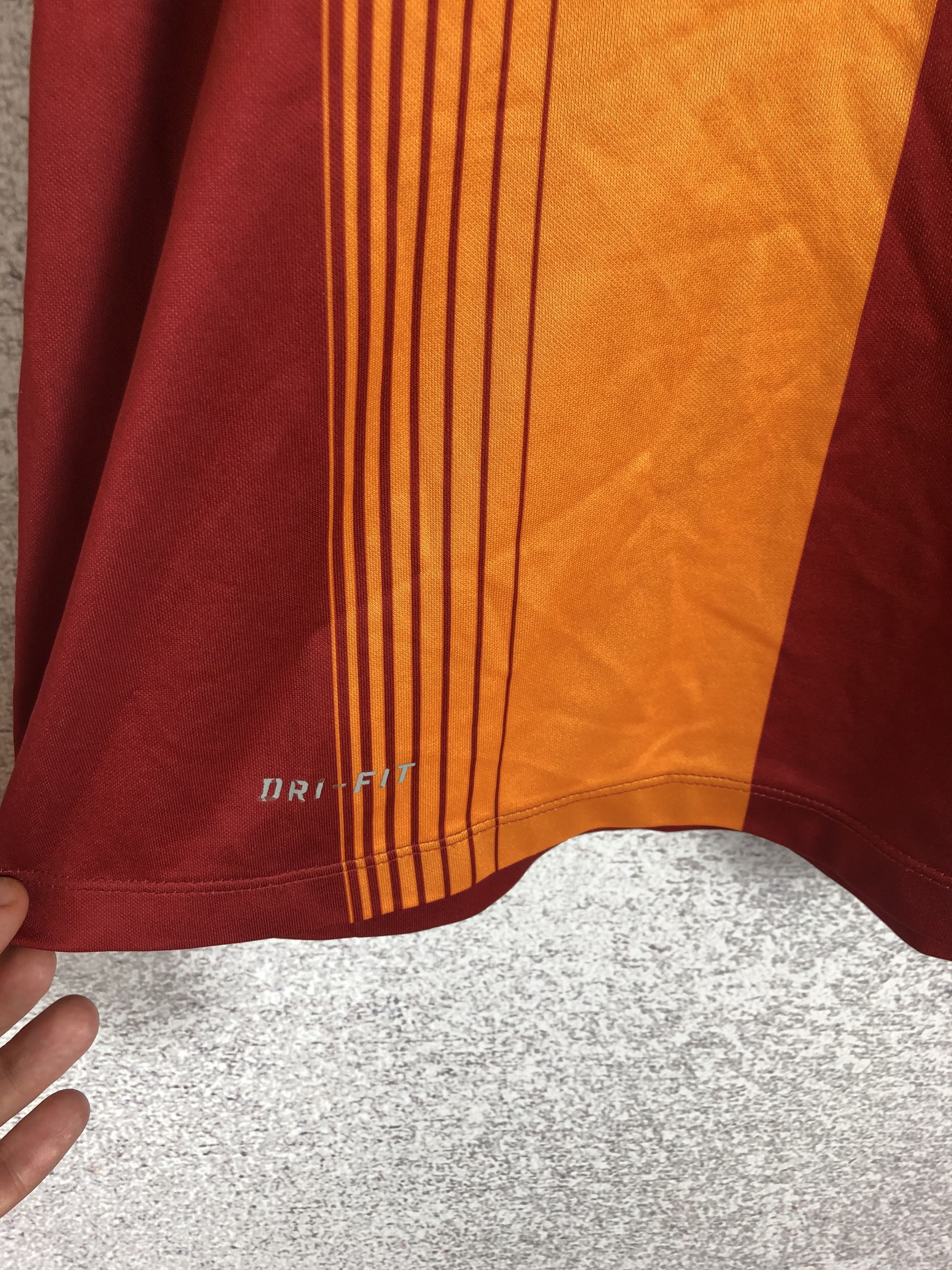 Nike Nike Galatasaray 2014 2015 Home Soccer Jersey Football Shirt Size US L / EU 52-54 / 3 - 5 Thumbnail