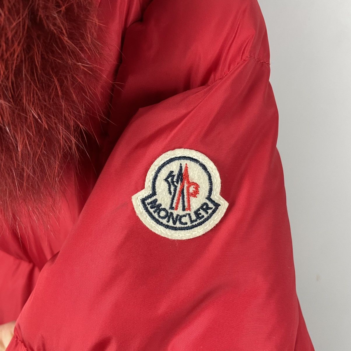 Moncler Moncler MESANGE GIUBBOTTO Women’s Down Jacket Fur size XS Size XS / US 0-2 / IT 36-38 - 6 Thumbnail