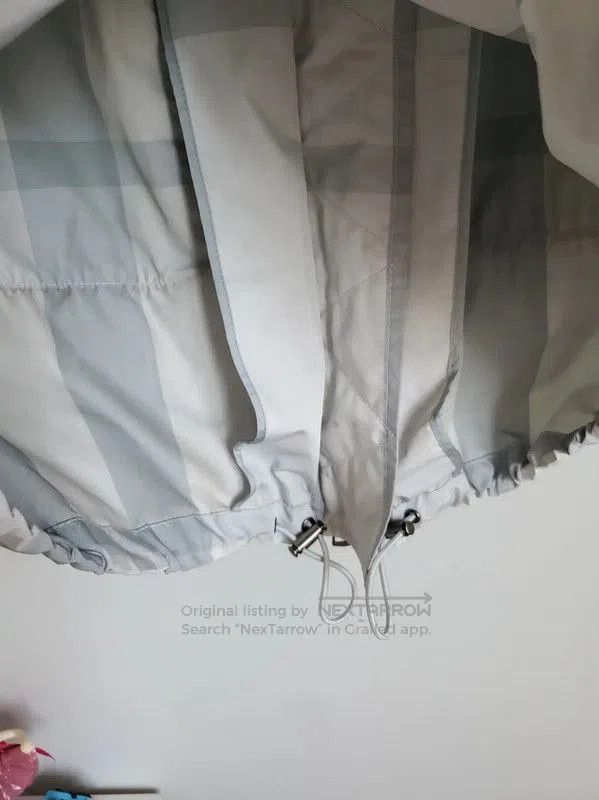 Burberry Burberry Light Blue Plaid Mid-Length Coat. Size L / US 10 / IT 46 - 6 Thumbnail