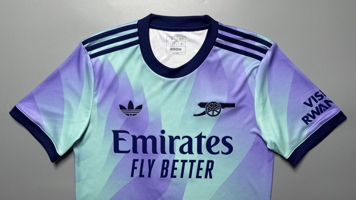 Adidas ARSENAL ADIDAS 2024/2025 FOOTBALL THIRD JERSEY #9 JESUS Size US S / EU 44-46 / 1 - 2 Thumbnail