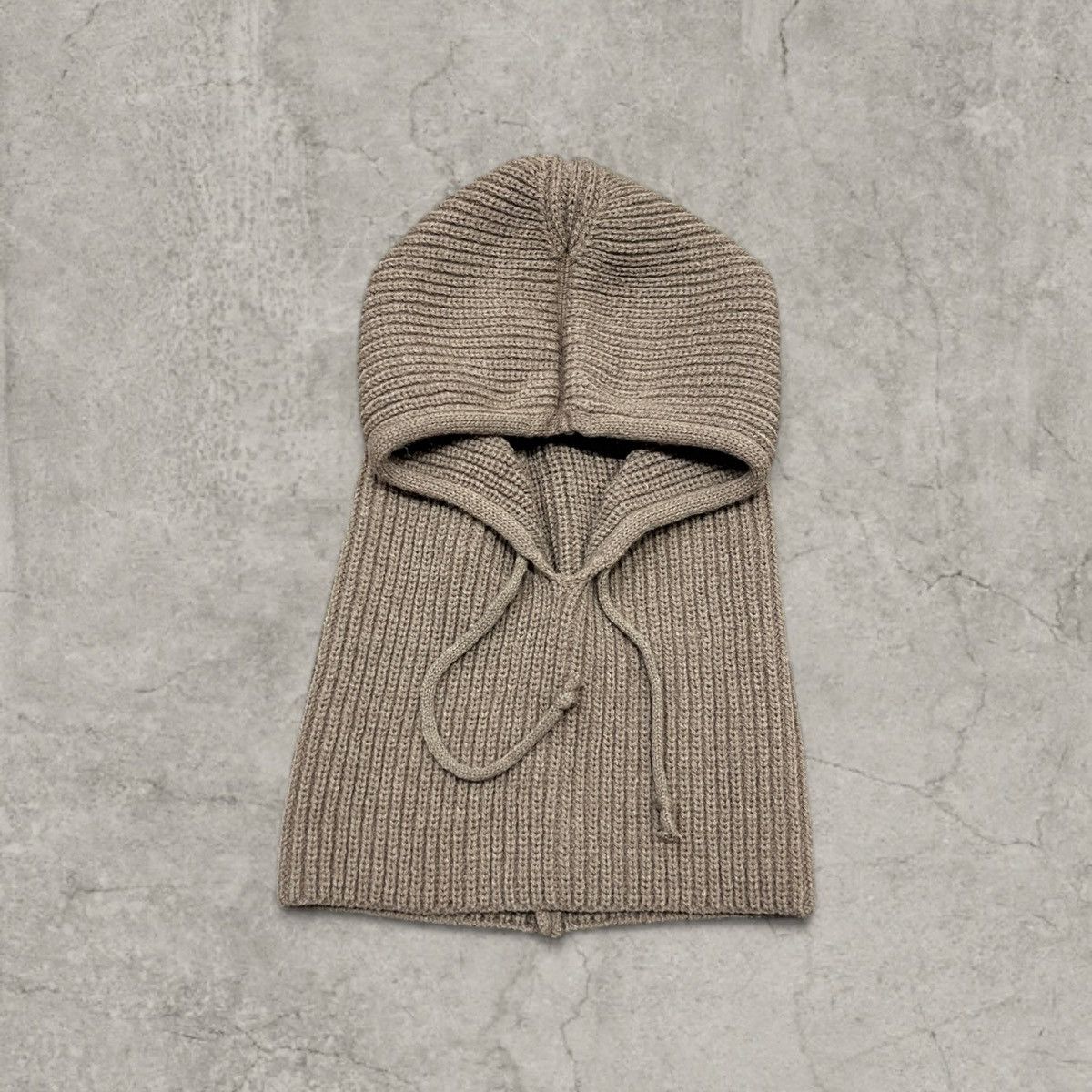 Japanese Brand Vintage style beige bonnet snood hood scarf hat. One size Size ONE SIZE - 3 Thumbnail