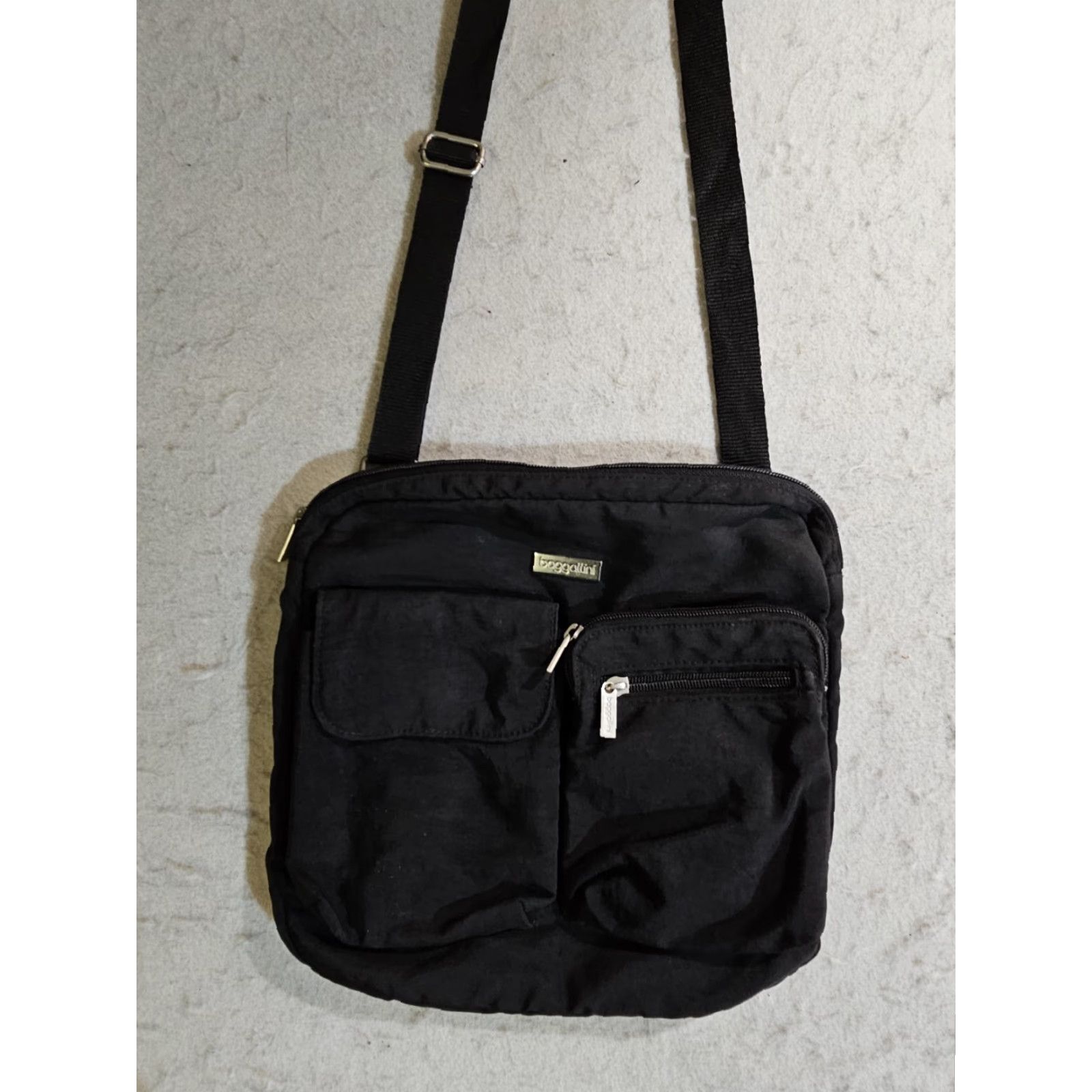 Vintage Baggallini Everyplace Crossbody Bag Purse Black Nylon Tan Lining Medium Women Crossbody Bag Size ONE SIZE - 7 Thumbnail