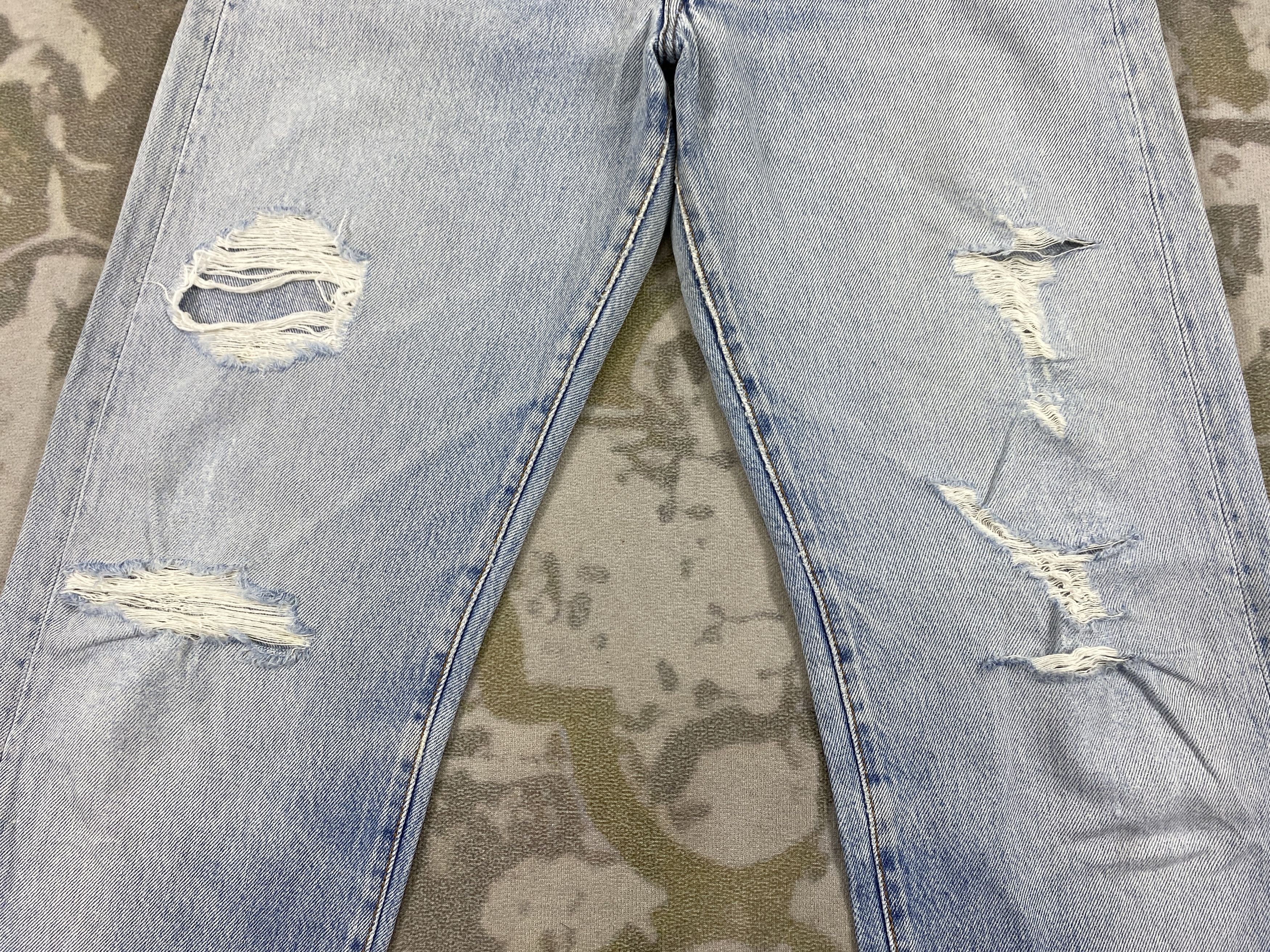 Levi's Vintage Levi's 501 Light Blue Jeans 29x32.5- JN3789 Size US 29 - 13 Thumbnail