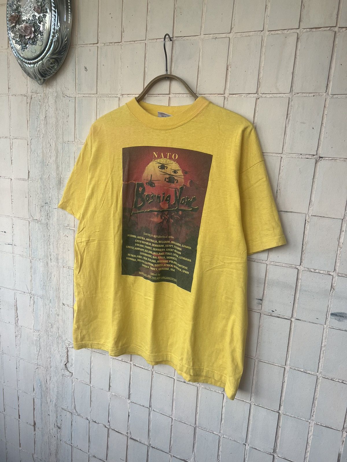 Other Vintage Bosnia Now Tee Shirts Size US L / EU 52-54 / 3 - 2 Thumbnail