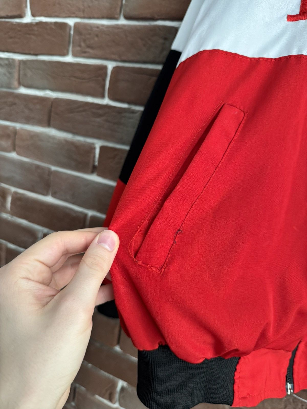 Ferrari Vintage Y2k Ferrari Racing Formula One Rare Hype Jacket Size US L / EU 52-54 / 3 - 8 Thumbnail