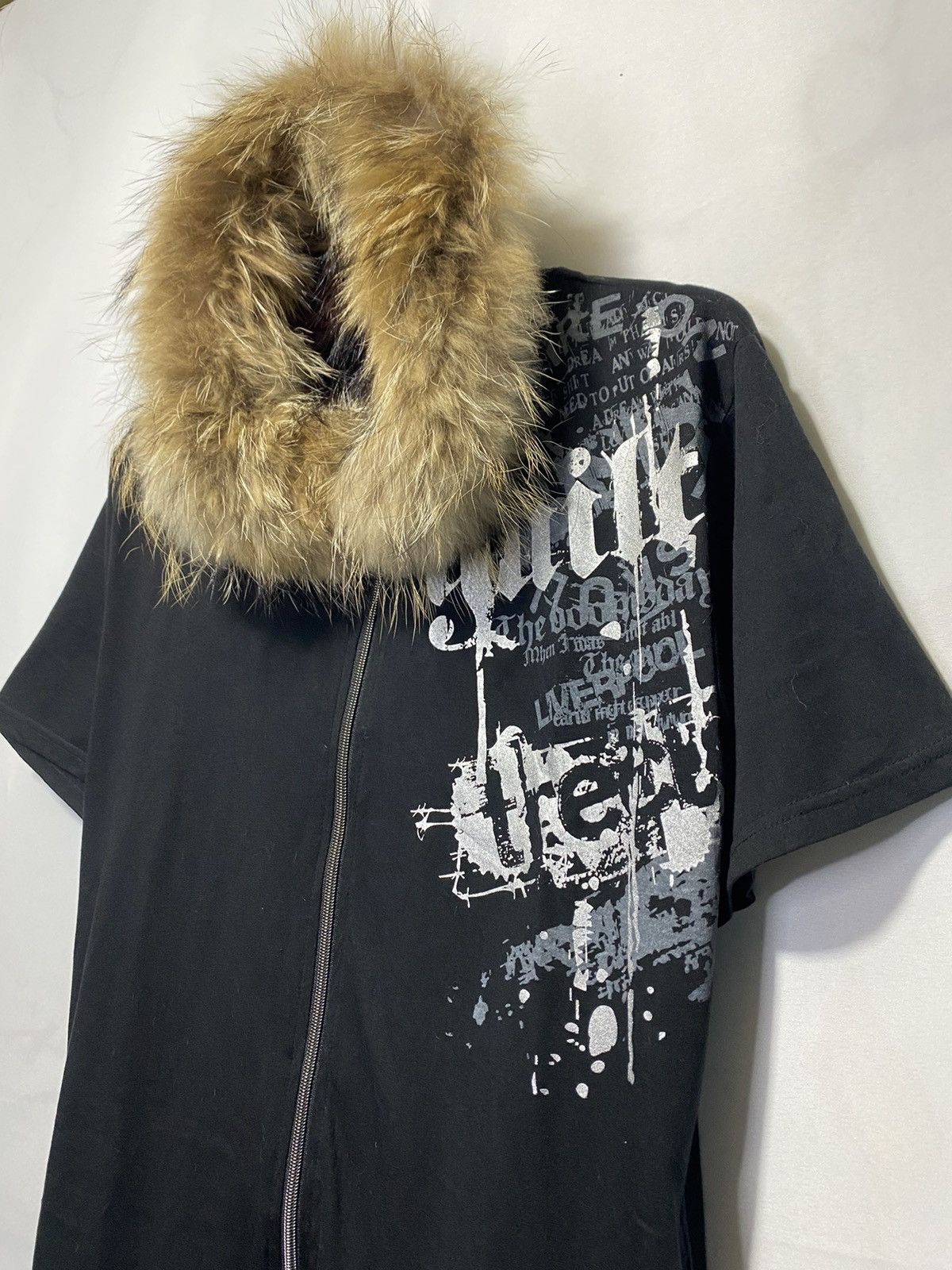 Japanese Brand Vkei style Beaumere poem punk short fur hoodie Size US M / EU 48-50 / 2 - 2 Thumbnail