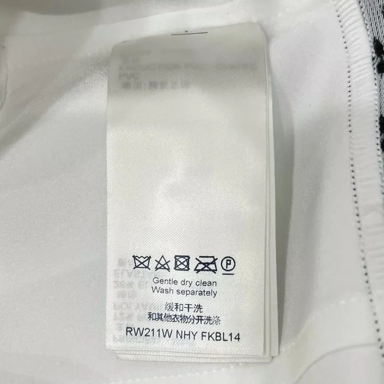 Louis Vuitton louis vuitton Label hem logo presbyopic short sleeve T-shi Size XS / US 0-2 / IT 36-38 - 5 Thumbnail
