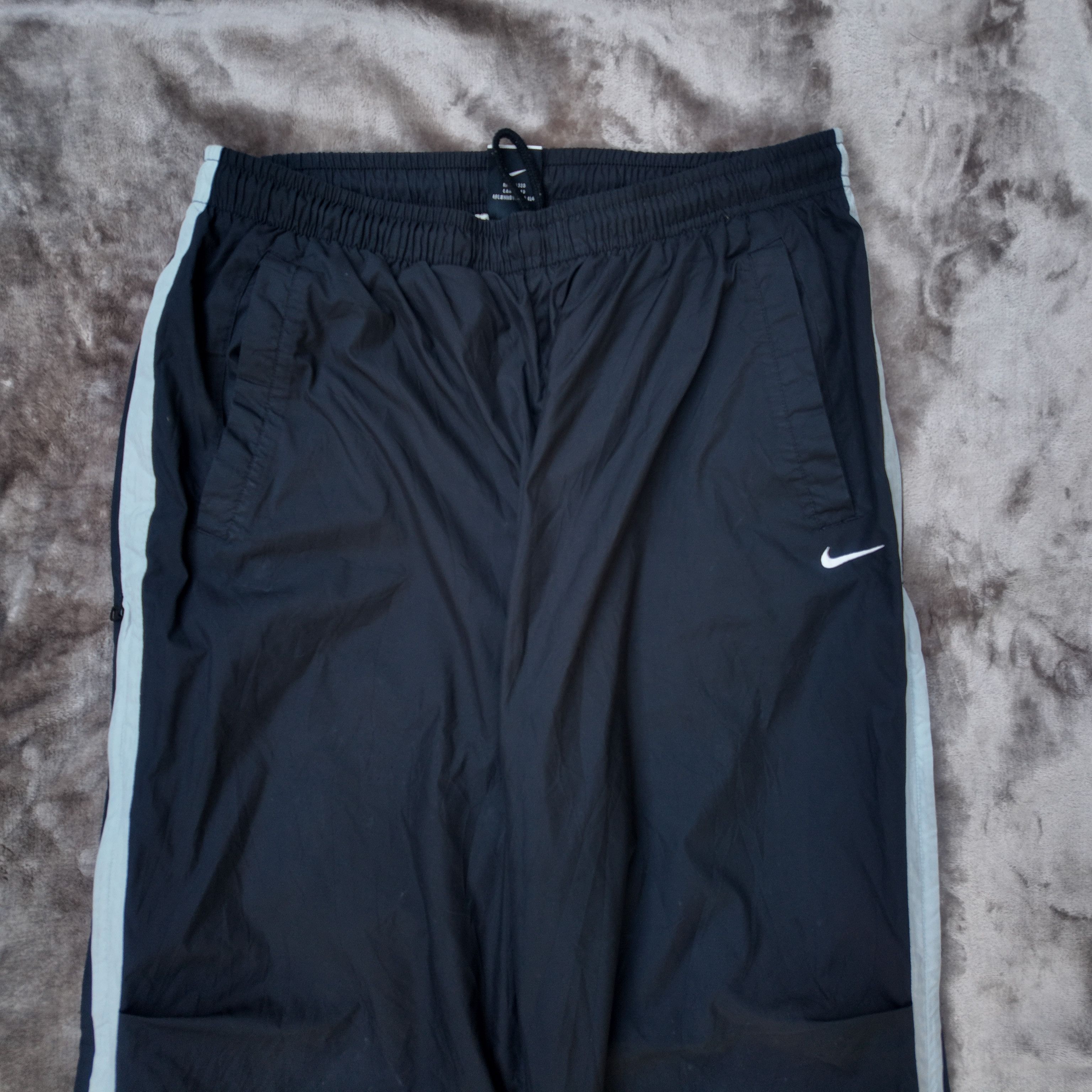 Vintage Y2K Nike Black Track Pants - 5 Pockets Size US 38 / EU 54 - 4 Thumbnail