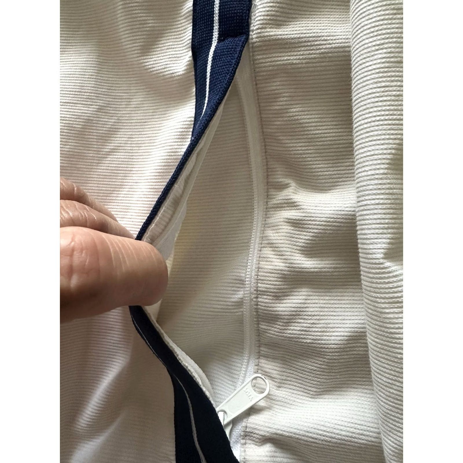 Nike VINTAGE Nike Terry Cloth Jacket Mens Large White 90s Windbreaker Full Zip Pockets Lesson: Andre Agassi Tennis Size US L / EU 52-54 / 3 - 4 Thumbnail