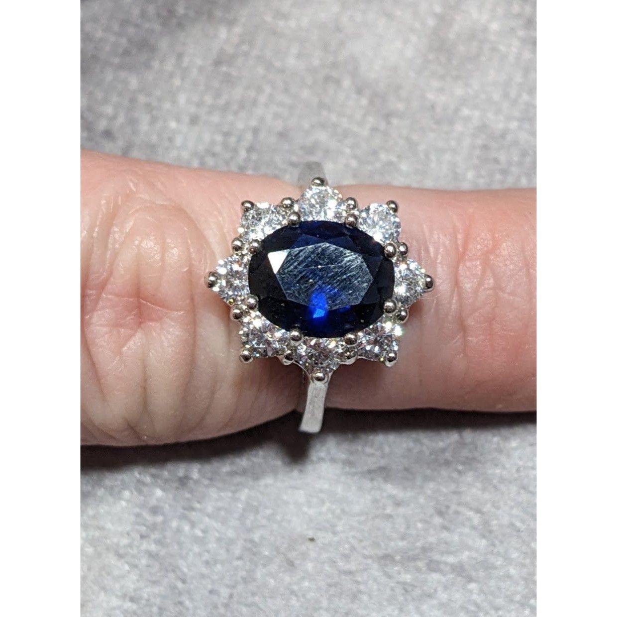 Other Regal Elegant Blue And Silver Tone Gemmed Ring Size 5.75 Size ONE SIZE - 10 Thumbnail