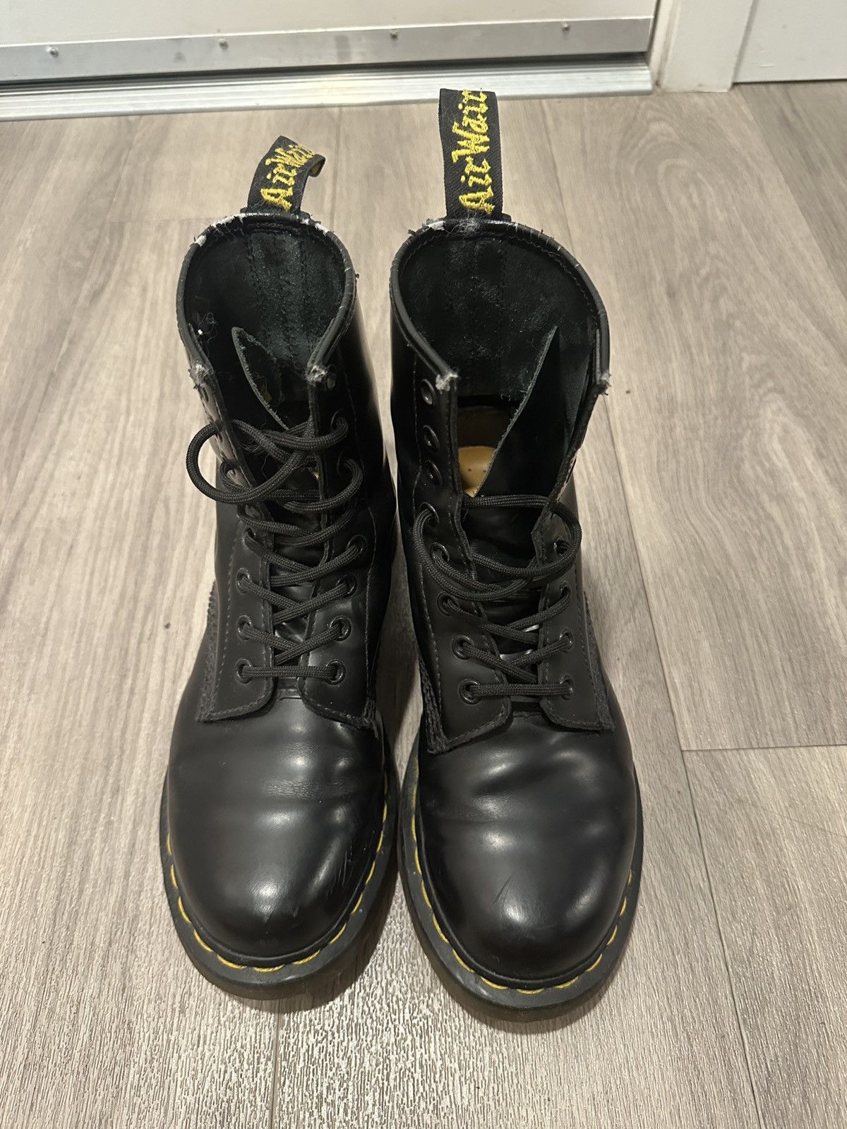 Dr martens aw004 2019 best sale