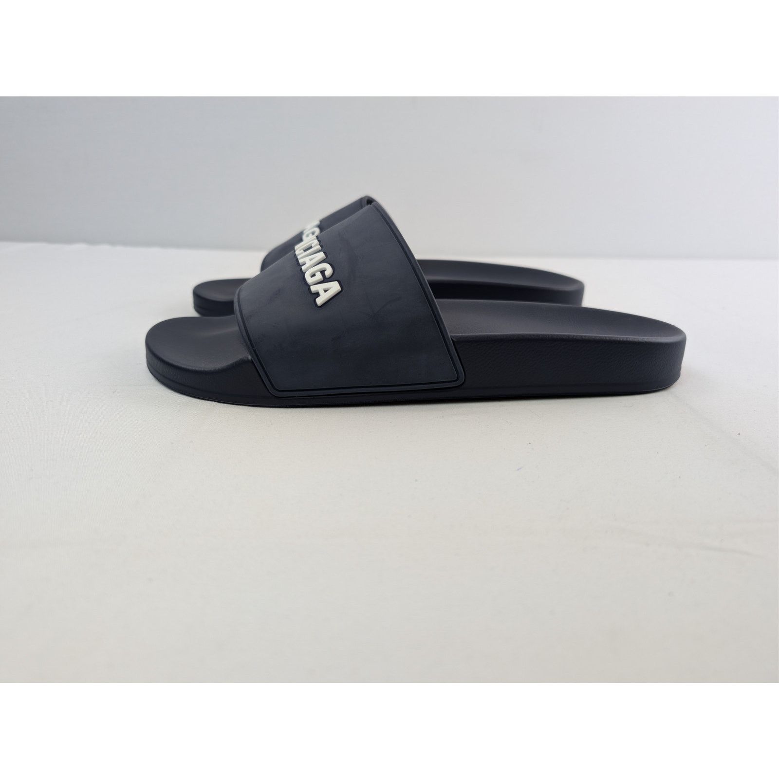 Balenciaga o1rshd1 Smooth Rubber Pool Slide Slider Slipper Navy/White Size US 10 / EU 43 - 10 Thumbnail