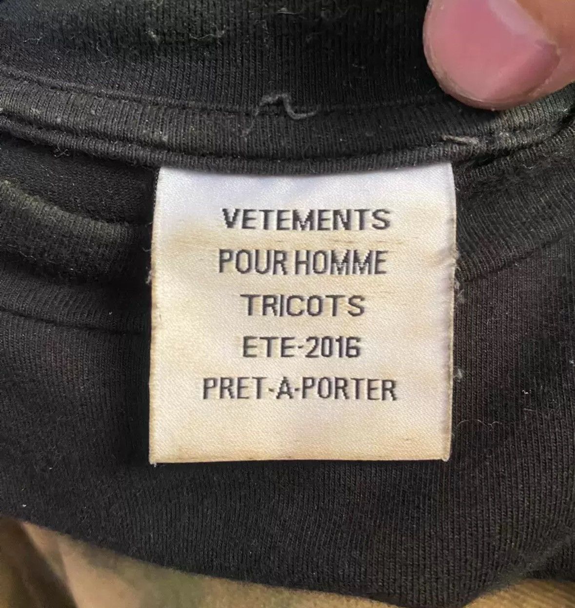Vetements Vetements 16ss first generation Sanskrit long sleeved shirt Size US M / EU 48-50 / 2 - 3 Thumbnail
