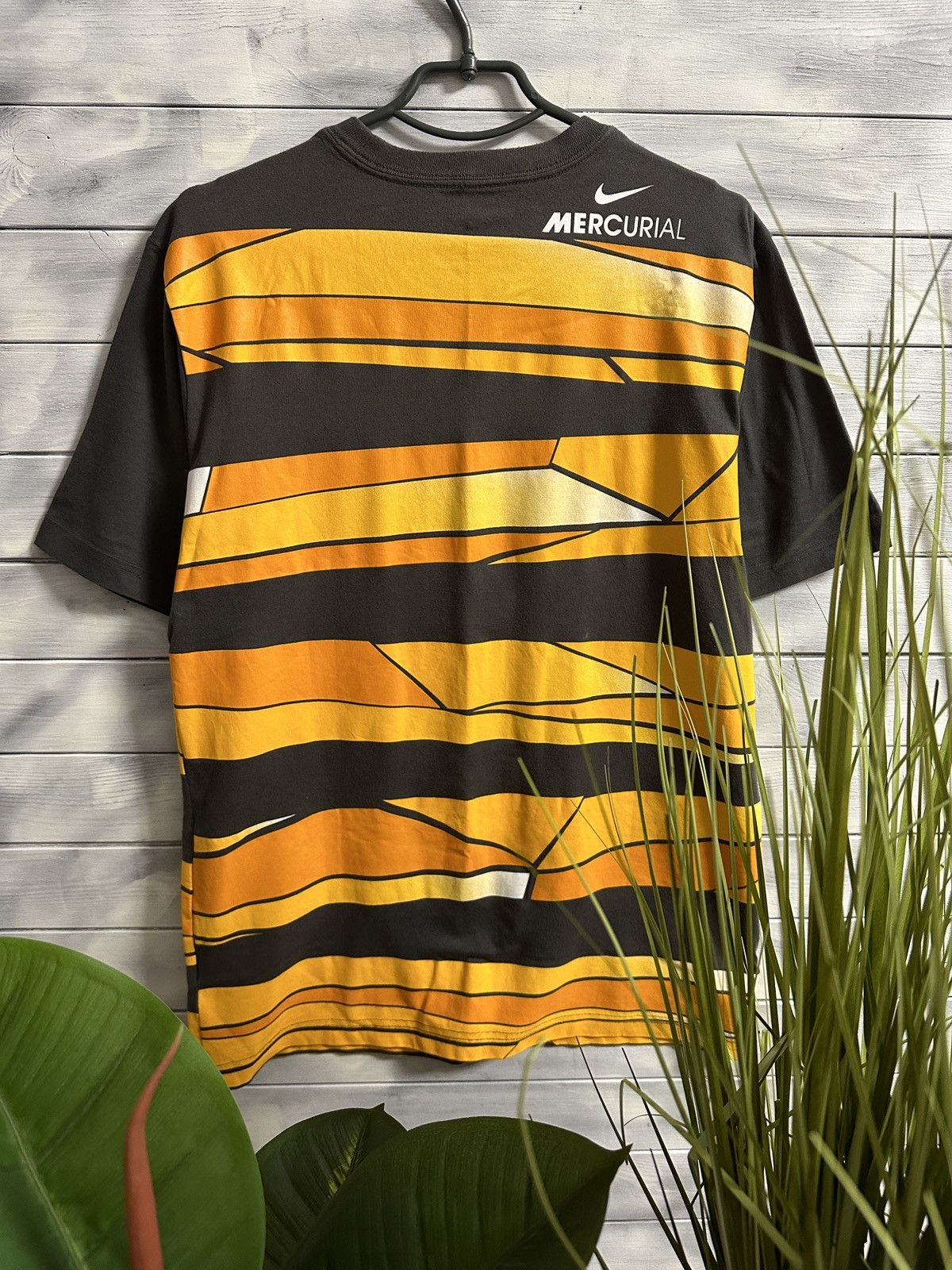 Nike Rare T-Shirt Nike Mercurial Small Swoosh Drill Y2K style. Size US M / EU 48-50 / 2 - 1 Thumbnail