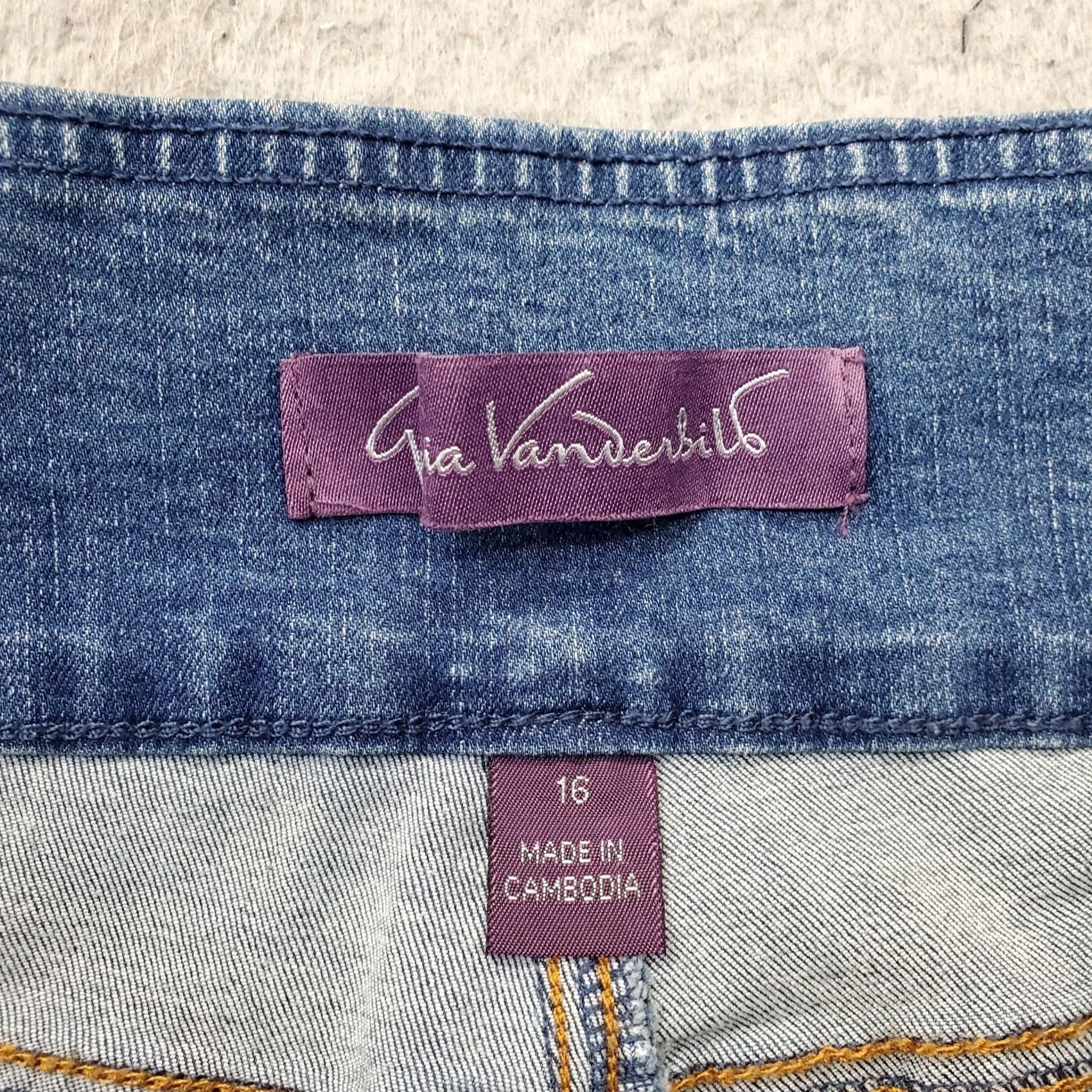 Gloria Vanderbilt Gloria Vanderbilt Amanda Jeans Womens 16 Blue Denim Slimming High Waist Pull On Jeans Size 38" / US 16 / IT 52 - 7 Thumbnail