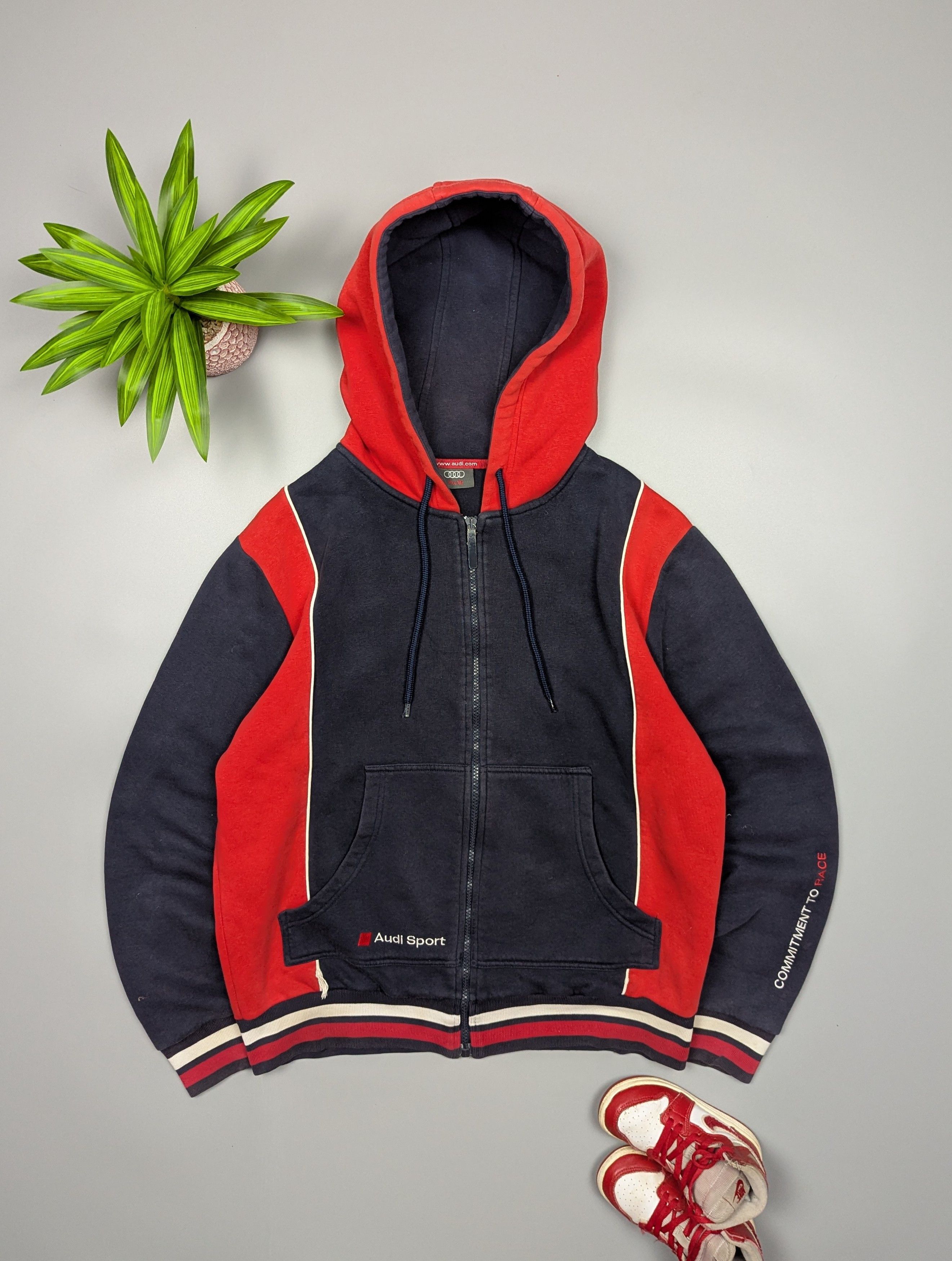 Audi AUDI Sport Vintage Men's Insulated Full Zip Hoodie Size US M / EU 48-50 / 2 - 1 Thumbnail