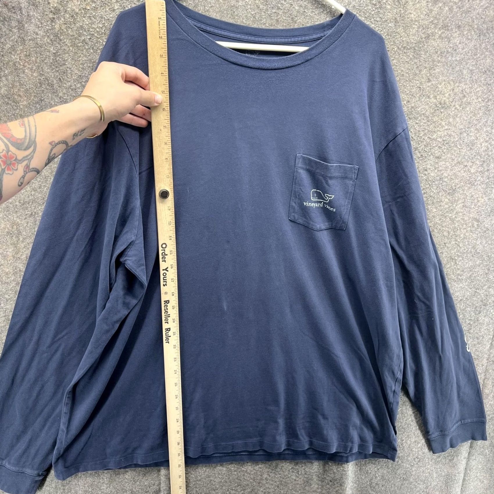 Vineyard Vines VINEYARD VINES Shirt Mens 2XL Blue Long Sleeve Pocket Whale Graphic Tee Size US XXL / EU 58 / 5 - 4 Thumbnail
