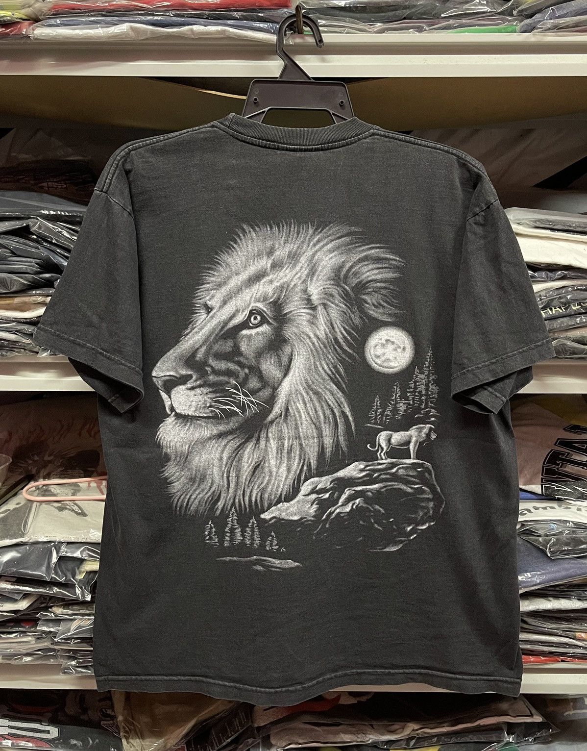 Vintage Vintage Back Hit Lion 🔥🔥🔥 Size US XL / EU 56 / 4 - 8 Thumbnail