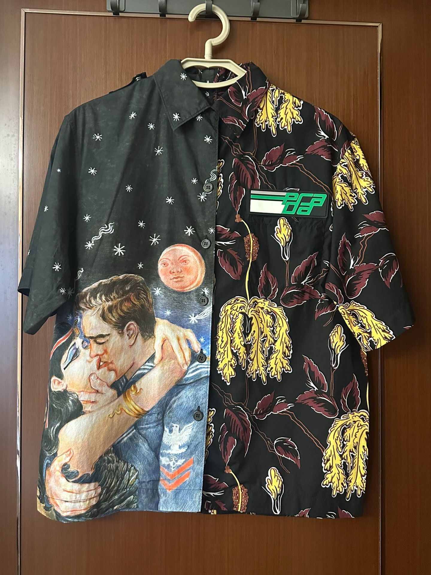 Prada Prada Short-Sleeve Split Design Shirt Size US XXS / EU 40 - 1 Thumbnail