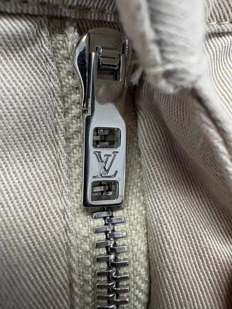Louis Vuitton LOUIS VUITTON size US 50 24 new khaki flocked logo work st Size US 34 / EU 50 - 5 Thumbnail