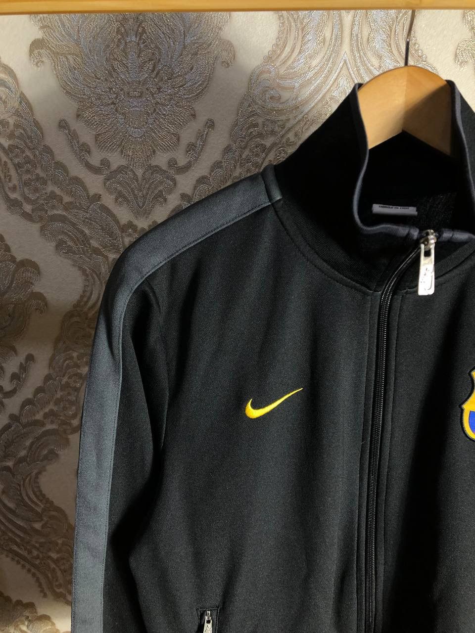 Nike × Vintage VERY RARE NIKE FC BARCELONA SPAIN SOCCER ZIP LIGHT JACKET Size US L / EU 52-54 / 3 - 3 Thumbnail