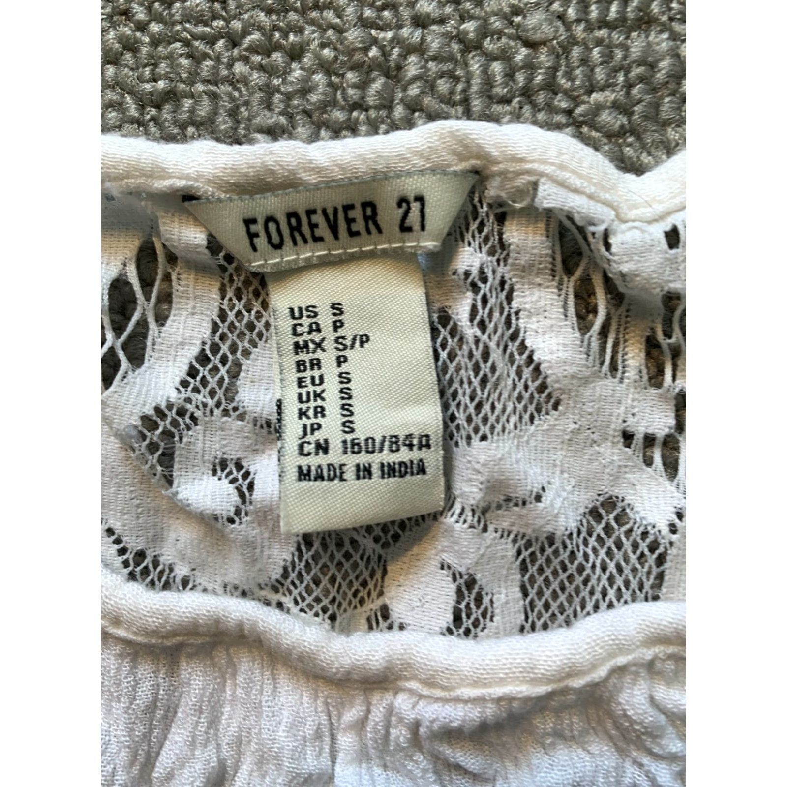 Forever 21 FOREVER 21 Womens Short Sleeve Small S Laced Shirt Knotted Front White Top Size S / US 4 / IT 40 - 2 Thumbnail