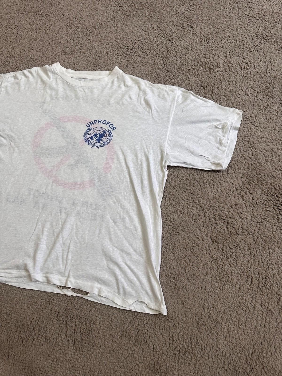 Fruit Of The Loom 1990s UNPROFOR Bosnia Conflict T-shirt UB Protection Force Size US L / EU 52-54 / 3 - 5 Thumbnail