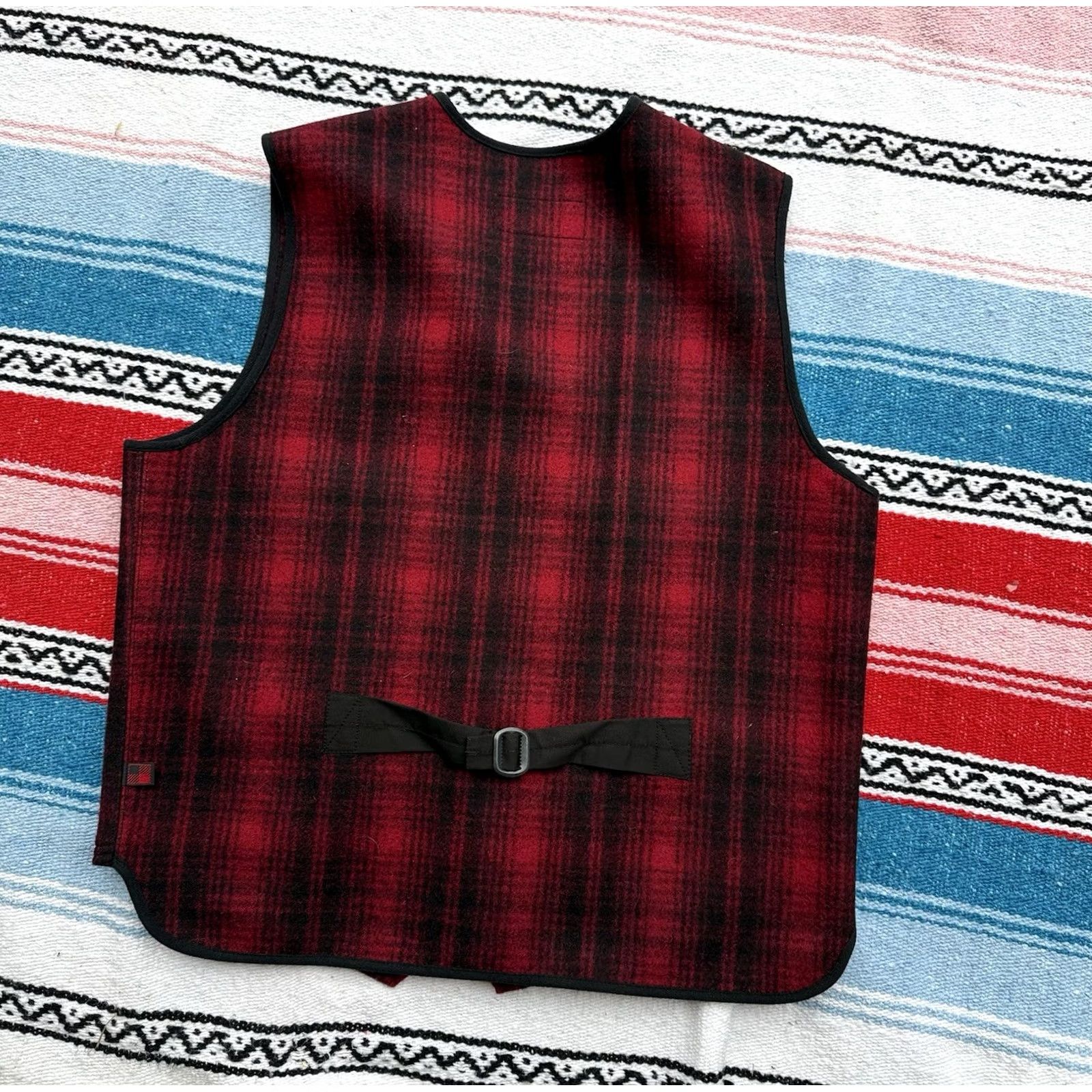 Vintage Woolrich Vest Men’s Large Red Black Plaid Wool Outdoors Hunting Pockets Size US L / EU 52-54 / 3 - 6 Thumbnail
