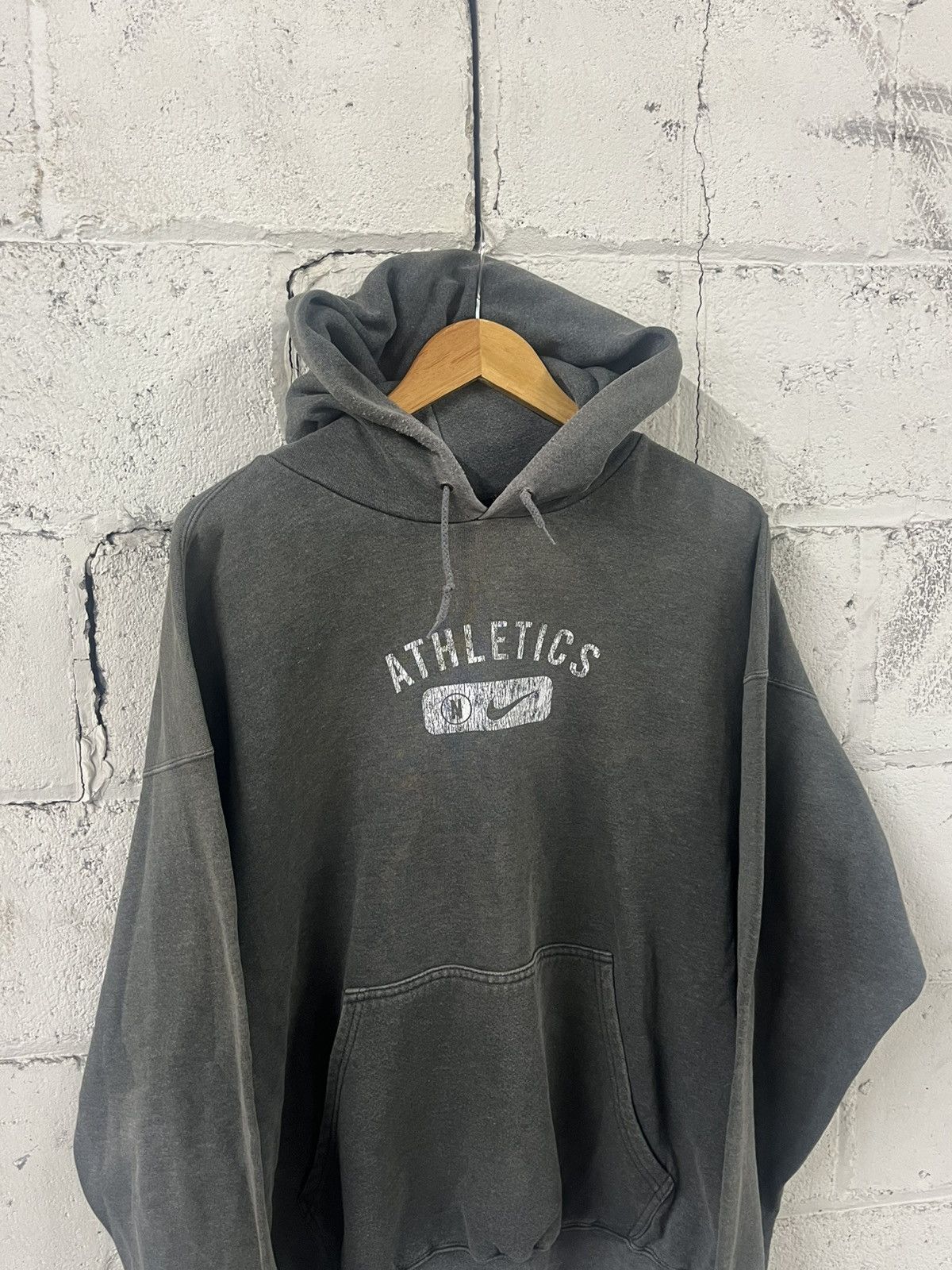 Nike Nike center swoosh 90s faded rare streetwear hype boxy Size US XL / EU 56 / 4 - 3 Thumbnail