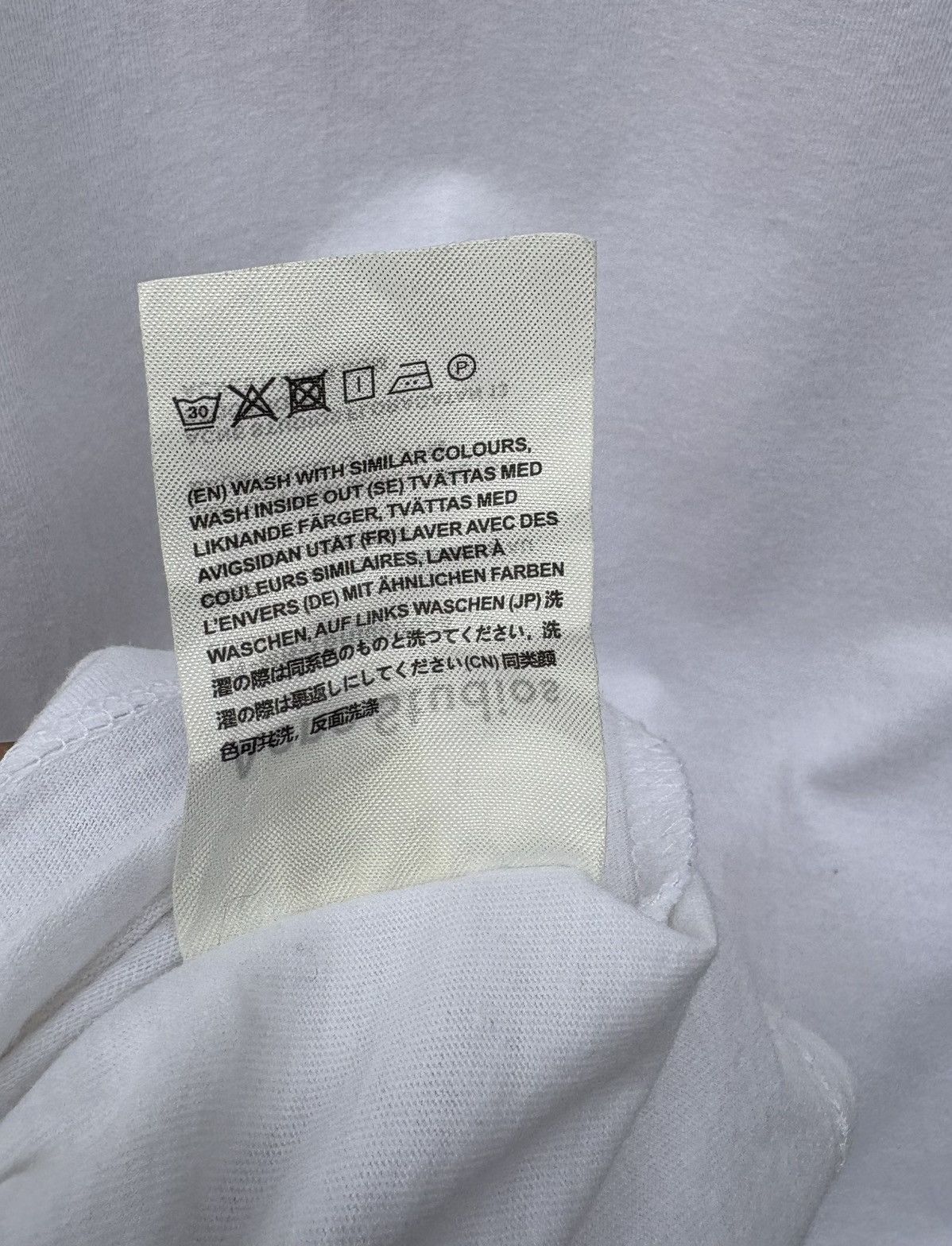Acne Studios Acne Studios Watermelon Tee Size US S / EU 44-46 / 1 - 8 Thumbnail