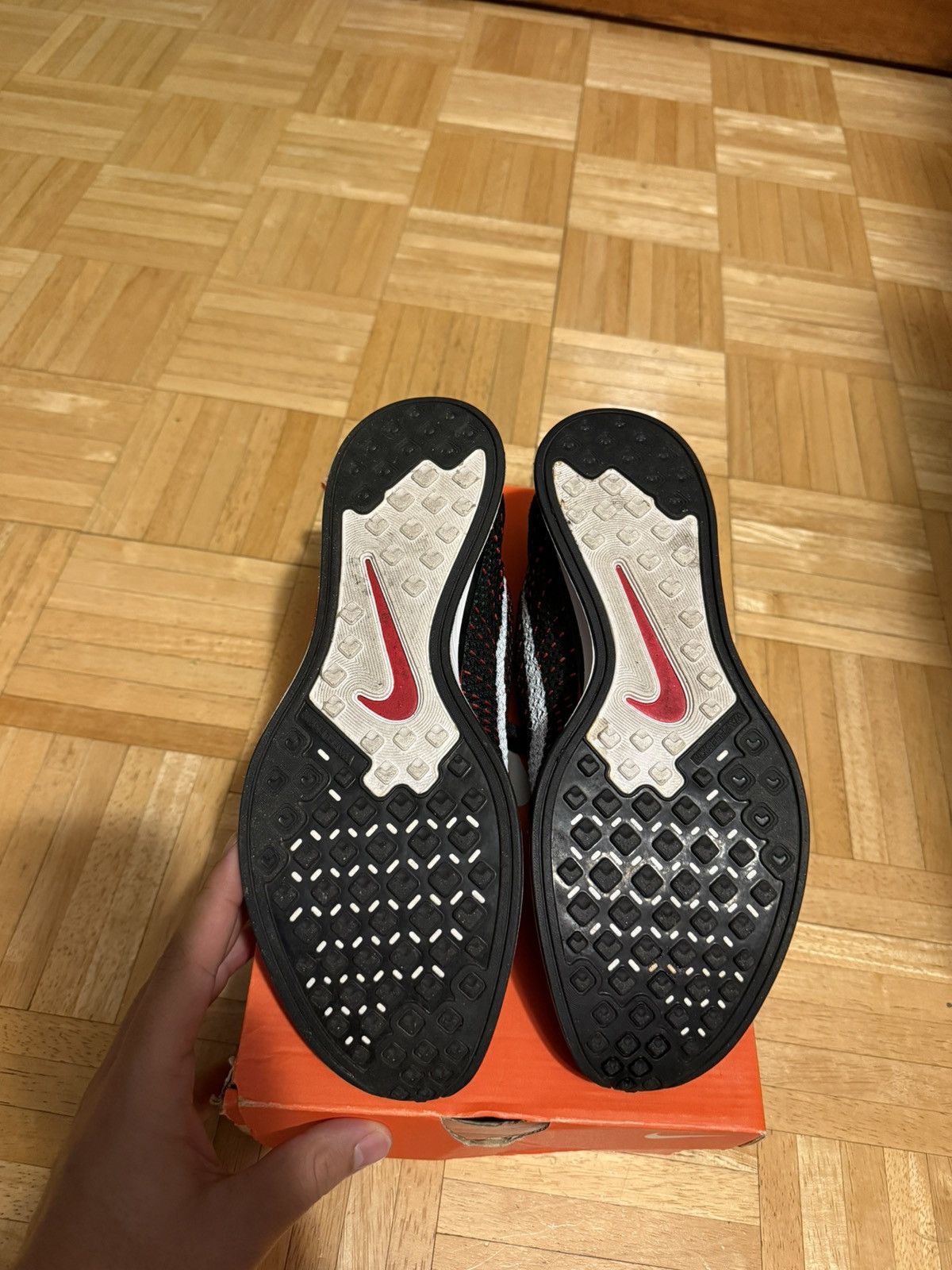 Nike Nike Flyknit Racer University Red 2013 Size US 10.5 / EU 43-44 - 8 Thumbnail