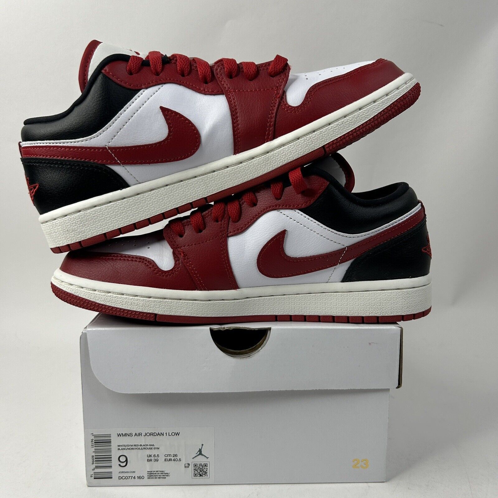 Nike Nike Air Jordan 1 Retro Low “Reverse Black Toe/Bred” 2024 Size US 9 / IT 39 - 3 Thumbnail