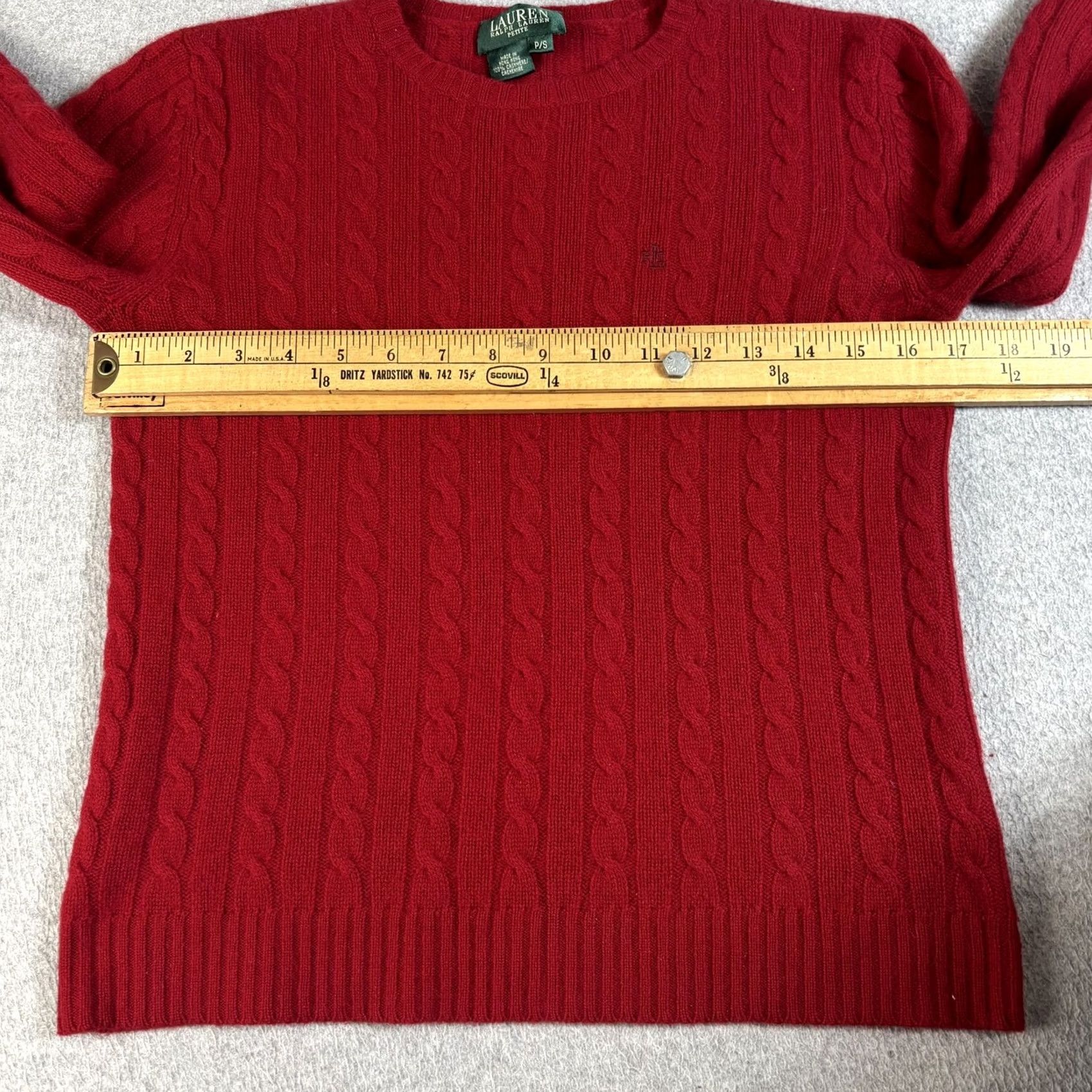 Ralph Lauren VINTAGE Lauren Ralph Lauren Red Cable-Knit Cashmere Sweater Women Petite P/S Crew Neck Logo Embroidered 90s Pullover Winter Size S / US 4 / IT 40 - 7 Thumbnail