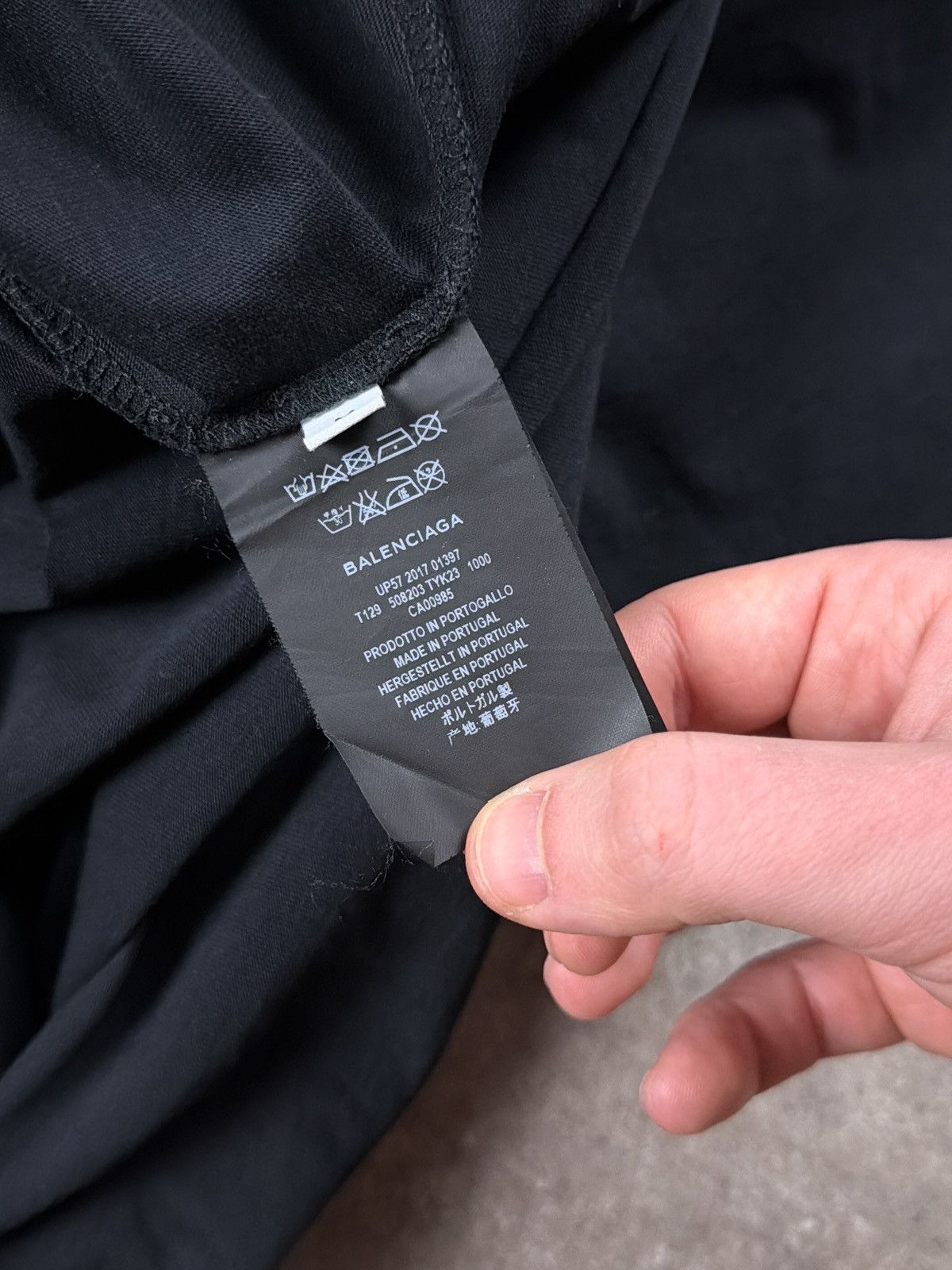 Balenciaga Balenciaga Mode Black Tee Size US M / EU 48-50 / 2 - 4 Thumbnail