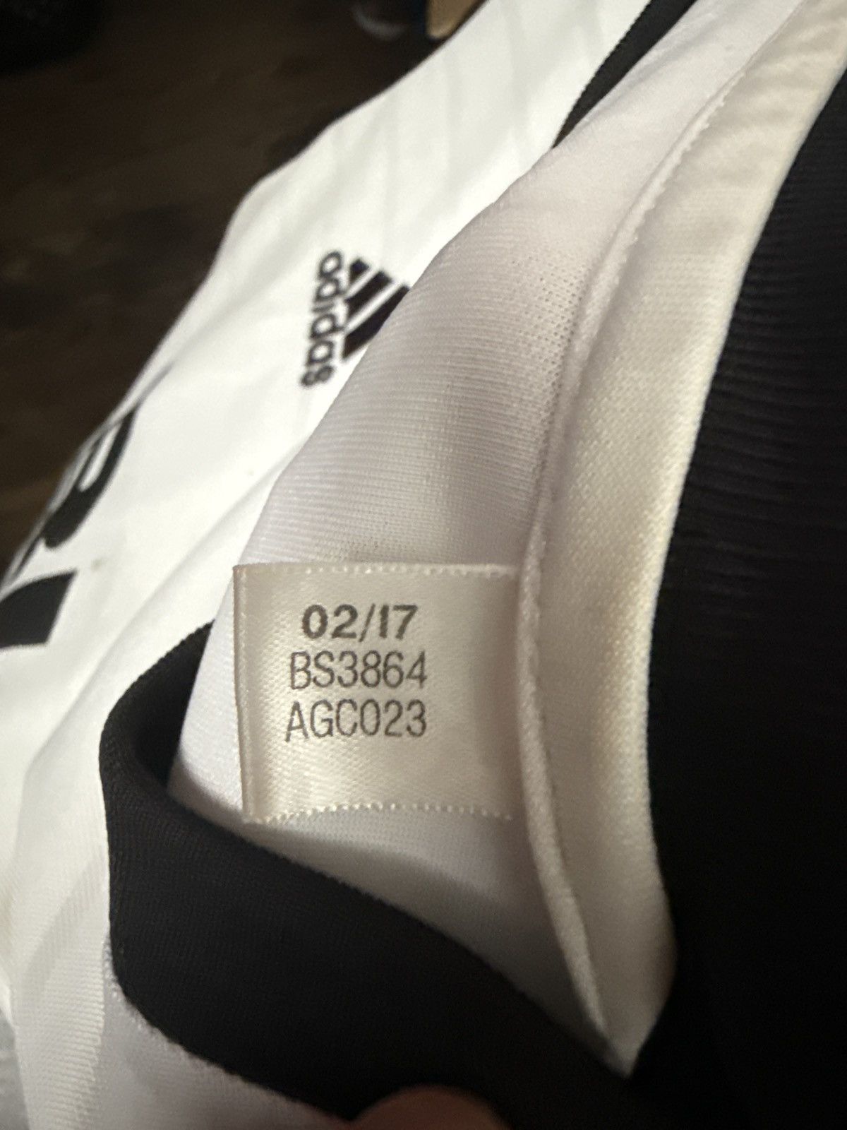 Adidas 17/18 Valencia Home #17 Nani Size US L / EU 52-54 / 3 - 4 Thumbnail