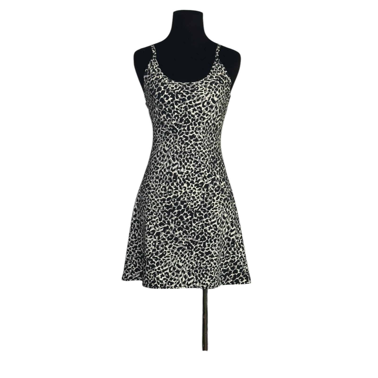 Outdoor Voices Outdoor Voices Leopard Print Athletic Dress size XS Size XS / US 0-2 / IT 36-38 - 8 Thumbnail