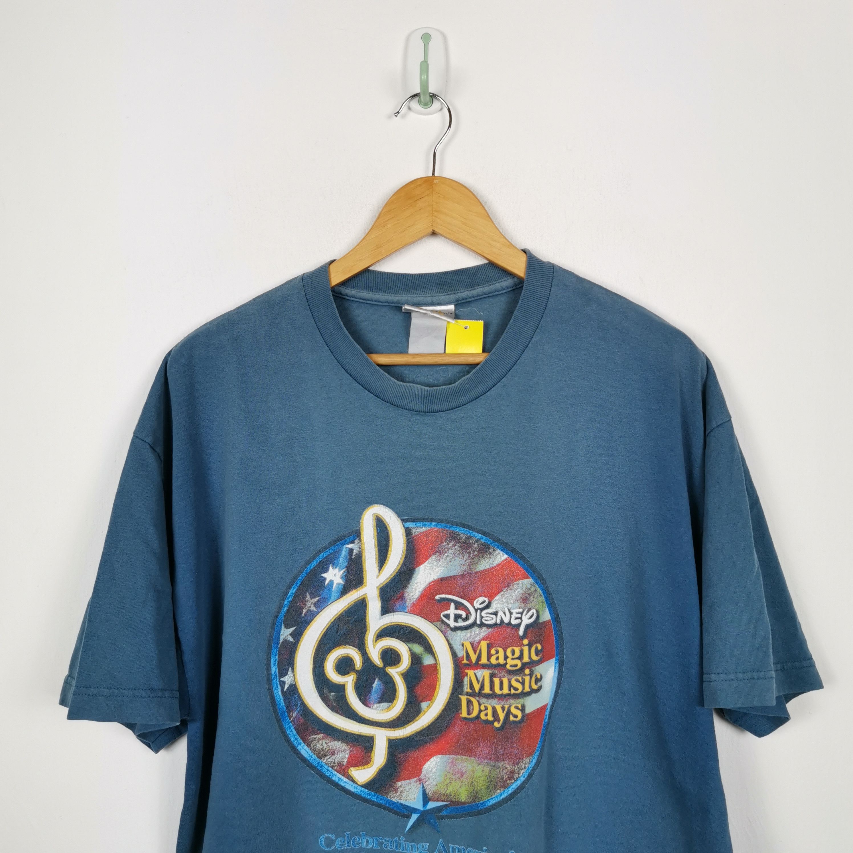 Cartoon Network Vintage Y2K DISNEY T hirt Magic Music Days Cartoon Tees Size US L / EU 52-54 / 3 - 2 Thumbnail