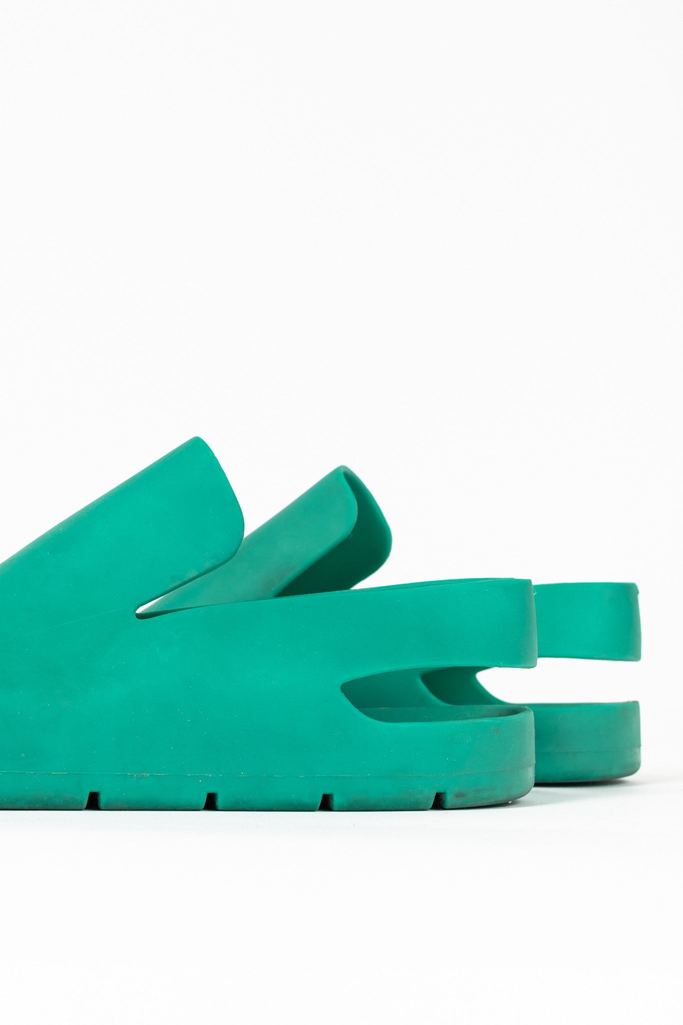 Bottega Veneta Bottega Veneta Puddle Turquoise Slingback Clog Sandals Size US 7.5 / IT 37.5 - 7 Thumbnail