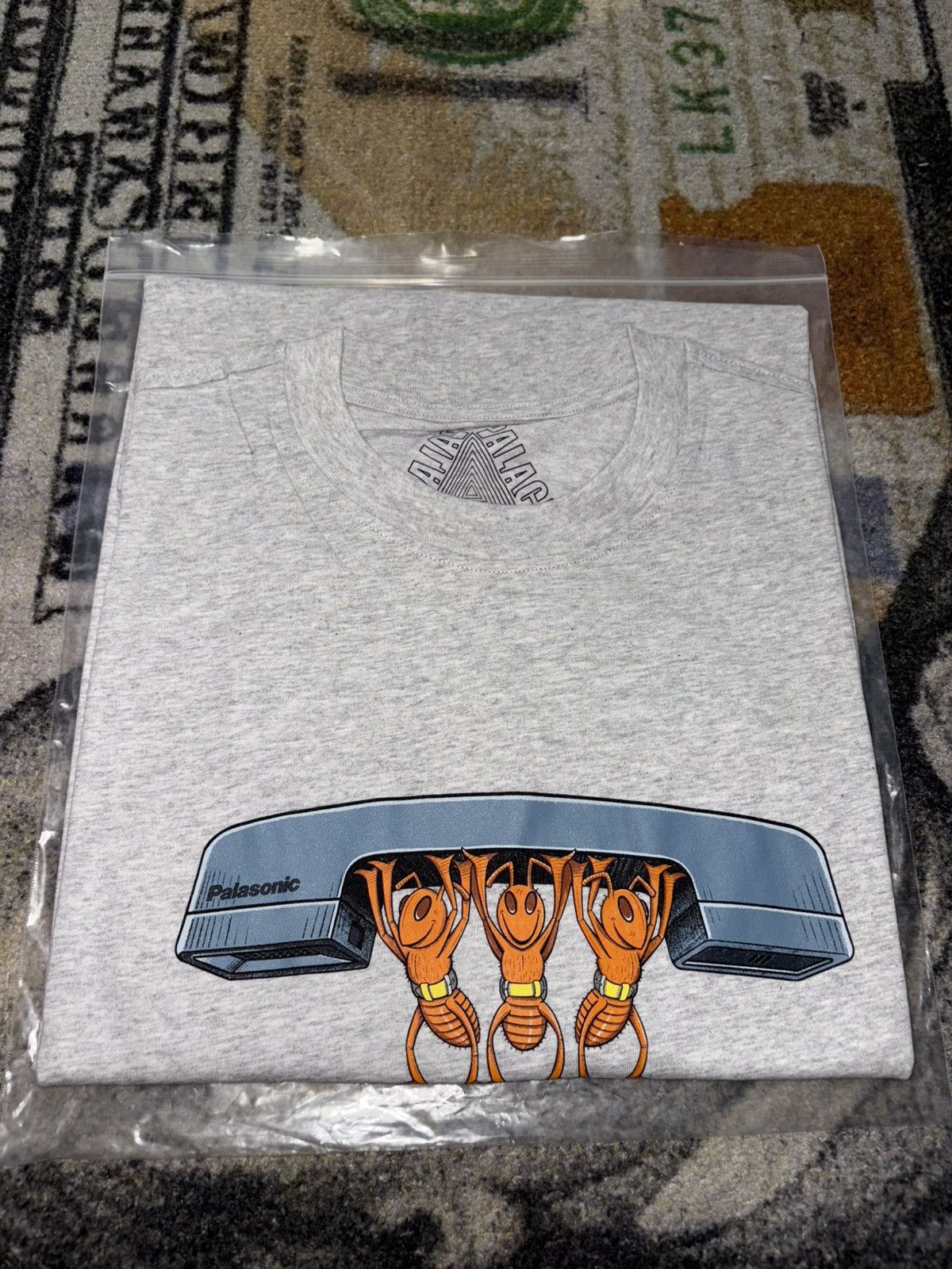 Palace Palace Bellman T-Shirt Grey Size US L / EU 52-54 / 3 - 2 Thumbnail