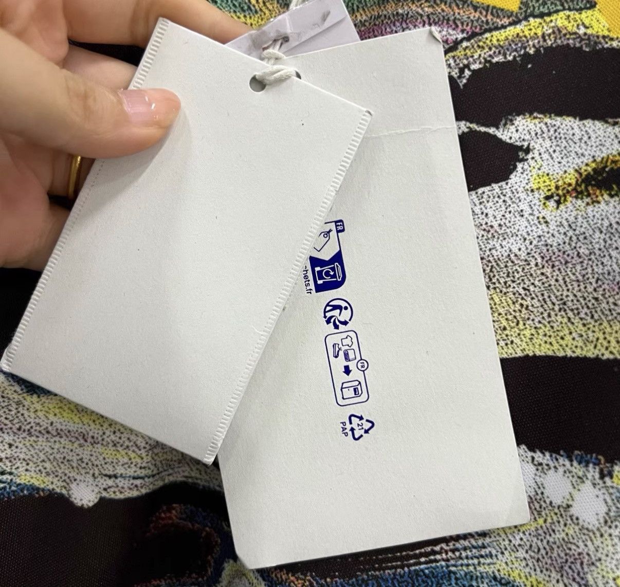 Burberry Burberry Swan Letter Printed Short Sleeve J41 Size US XL / EU 56 / 4 - 5 Thumbnail