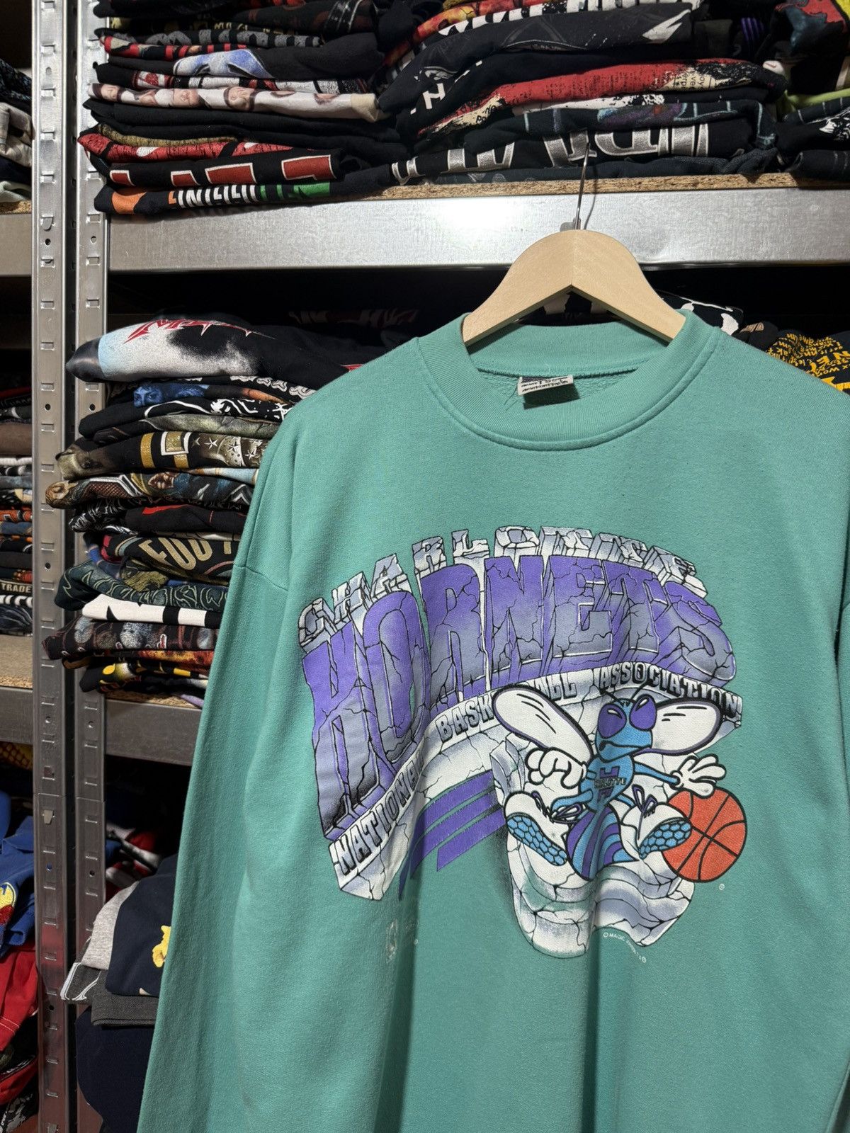 Vintage Vintage 90’s Charlotte Hornets NBA Magic Johnson Sweatshirt Size US XXL / EU 58 / 5 - 3 Thumbnail