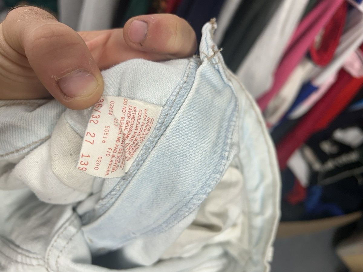 Levi's × Vintage Crazy Vintage 90s Distressed Levis 516 Lightwash Jeans Size US 32 / EU 48 - 4 Thumbnail