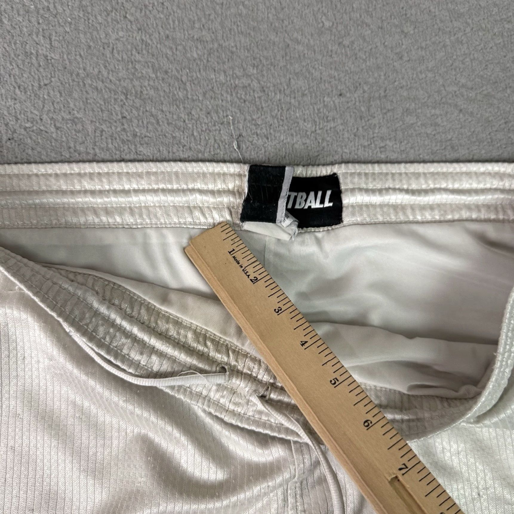 Nike Nike Basketball Shorts Mens Large White Baggy Shiny Silky Glanz Dazzle Y2K Retro Size US 33 - 5 Thumbnail