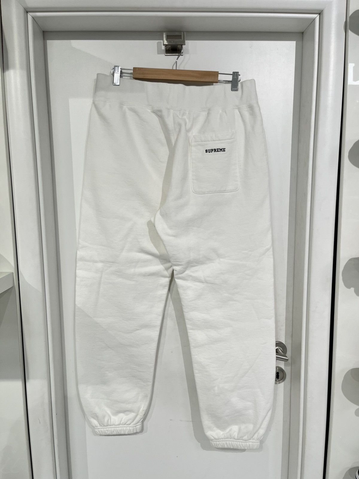 Supreme × Swarovski Supreme x Swarovski S Logo Sweatpants White Size US 32 / EU 48 - 2 Thumbnail