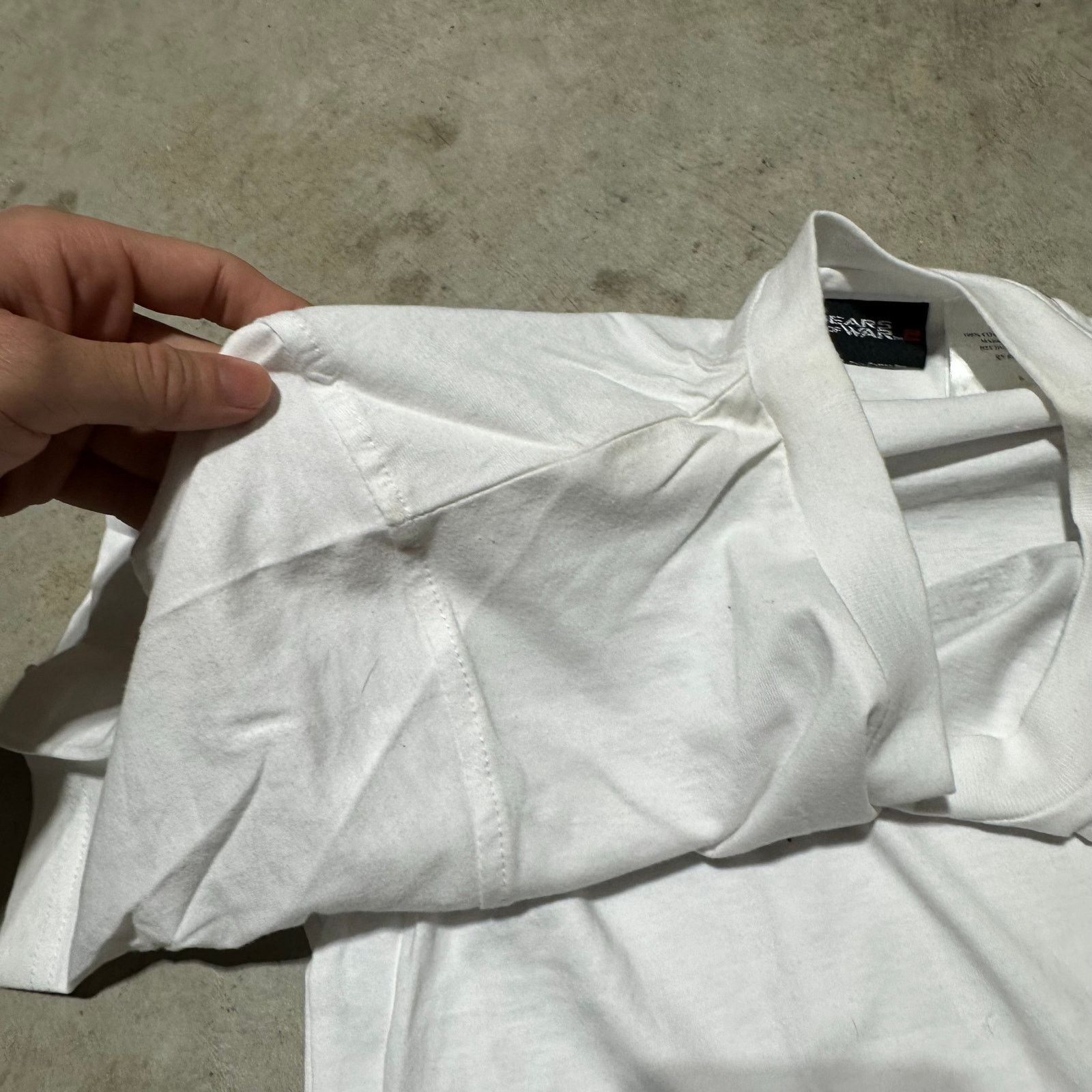 Fruit Of The Loom Gears of War 2 Promo Tee Size Medium in Men Size US M / EU 48-50 / 2 - 6 Thumbnail