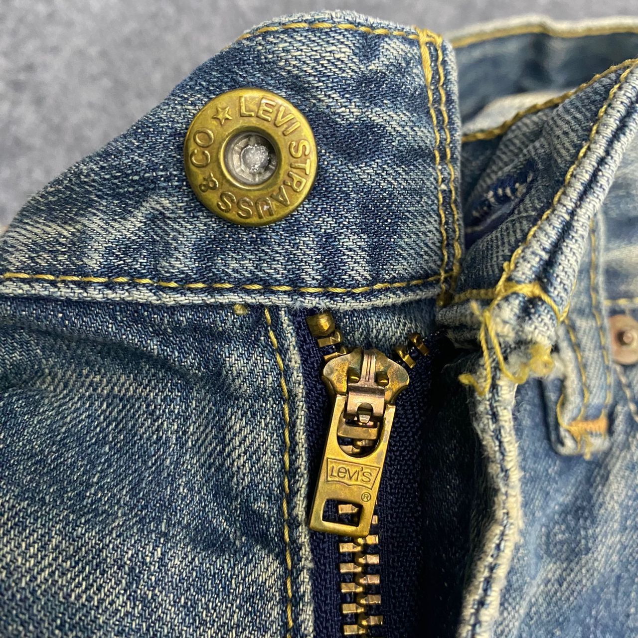 Levi's 💥Best Offer💥Vintage Levis Distressed Denim Size US 31 - 16 Thumbnail